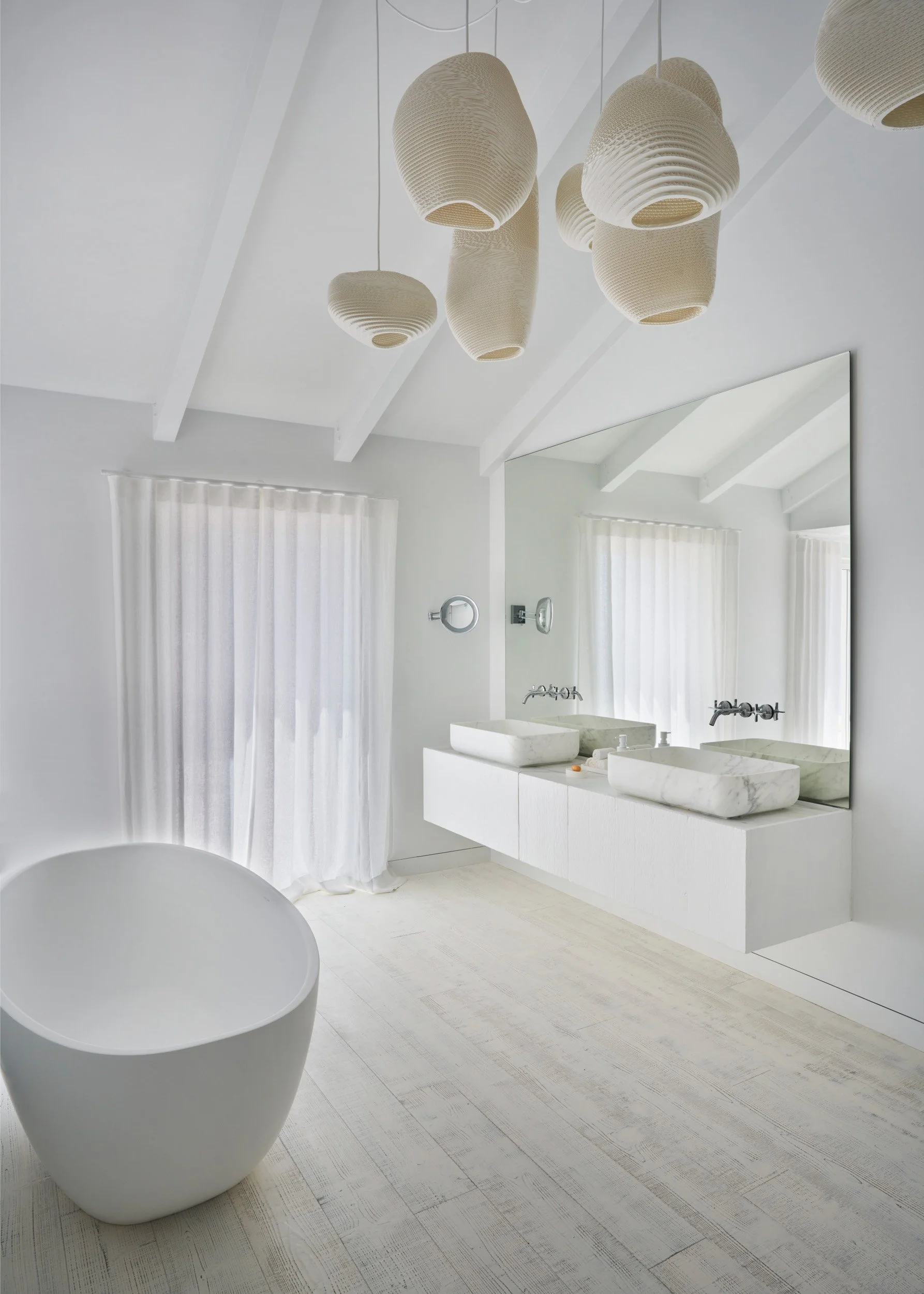 Red Chalet - White House - Duplex Suite bathroom I.jpeg