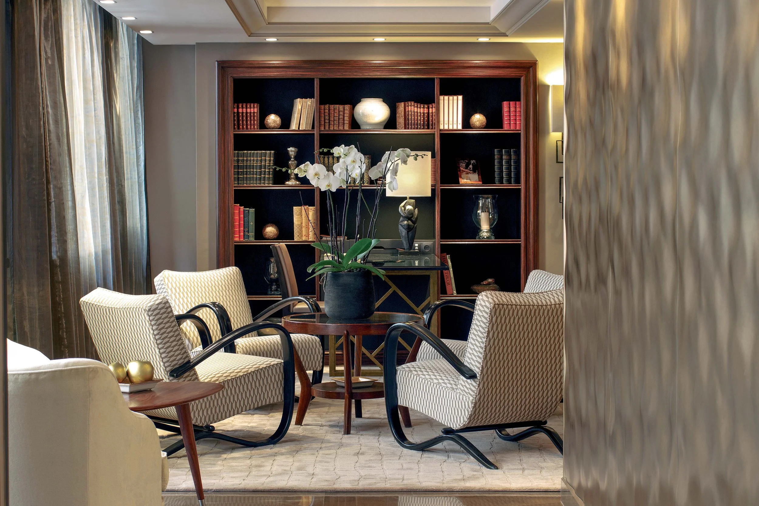 G8H6066_Entrance_Lounge_Bright_2_BD.jpg