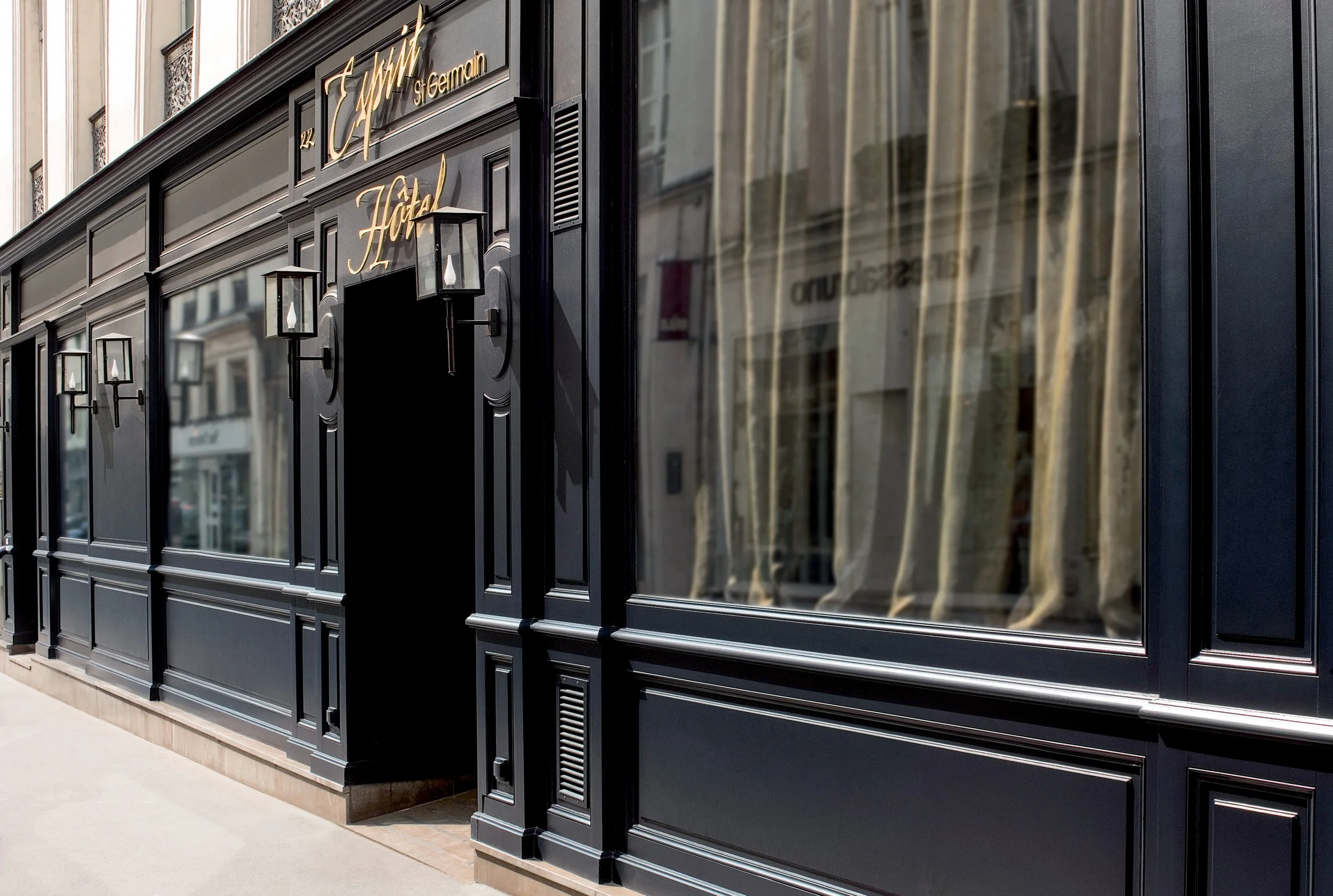 L2980483_Entrance_Day_Bright_BD.jpg