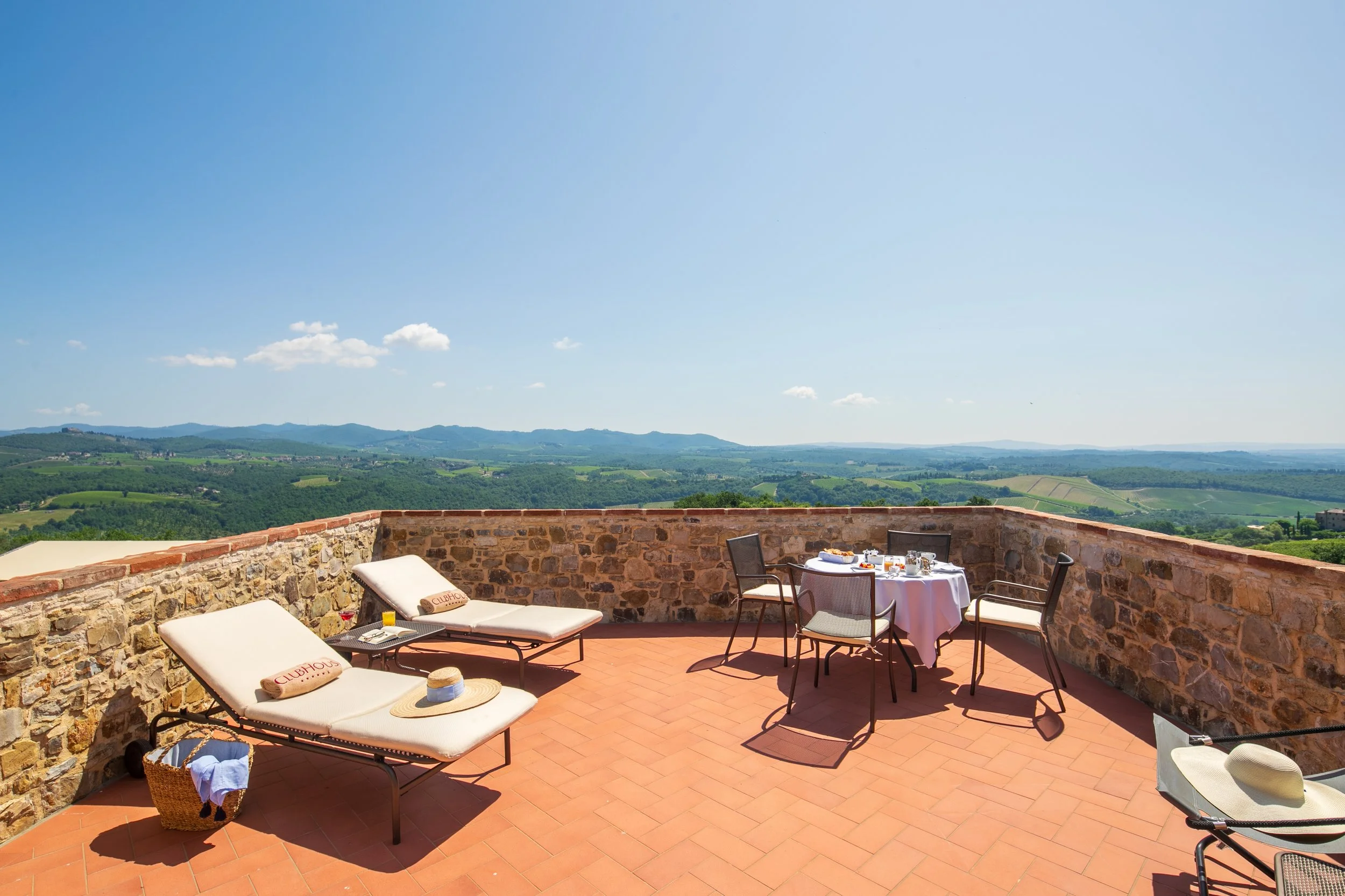 The-Club-House---Terrace---Lapina-Suite.jpg
