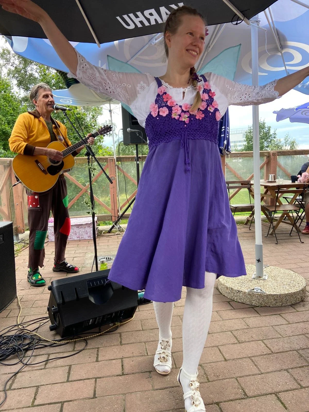 15.8.2024 taiteiden yössä Tähtitornin kahvilassa