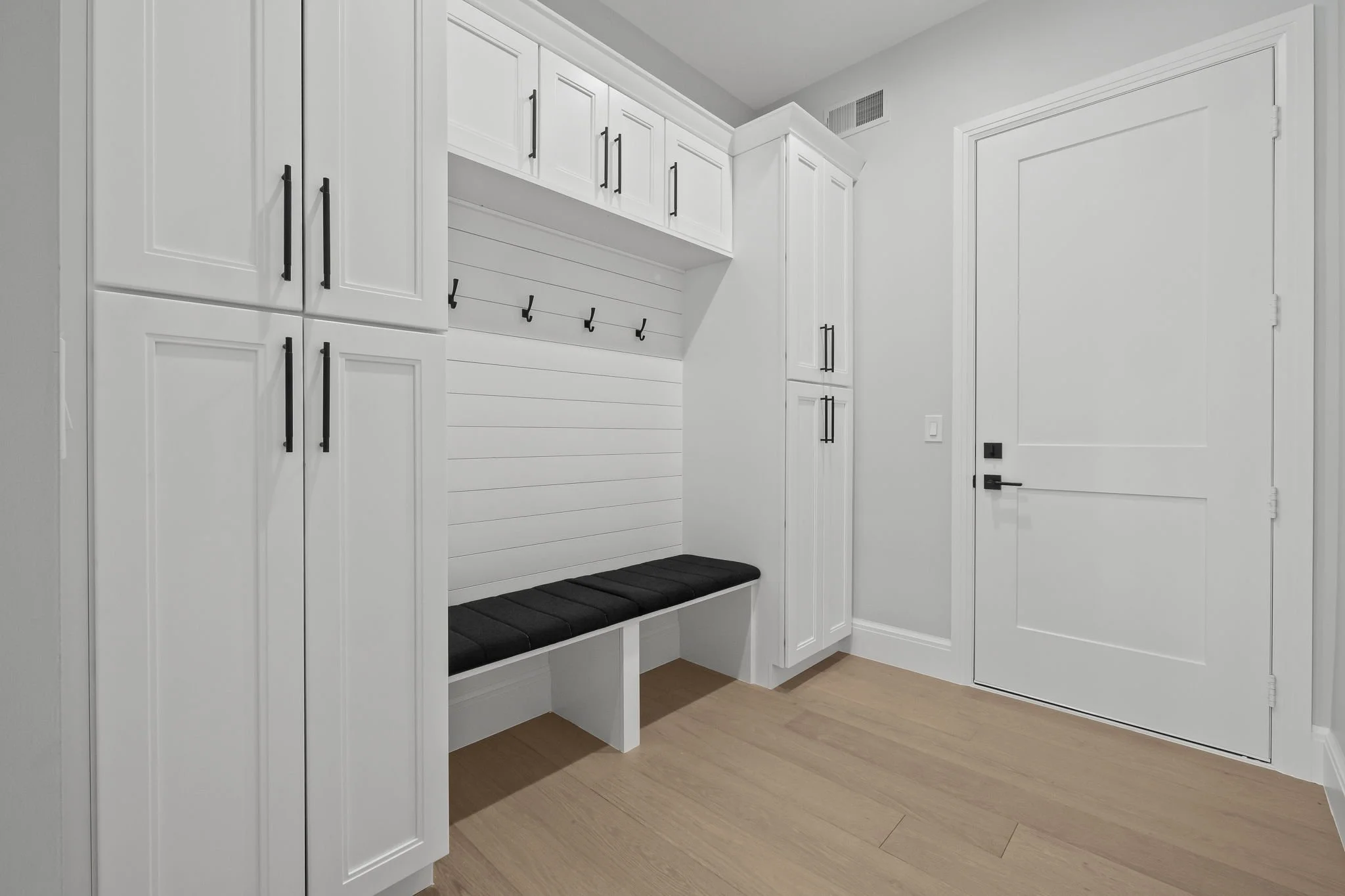 25-web-or-mls-_2166001.jpg
