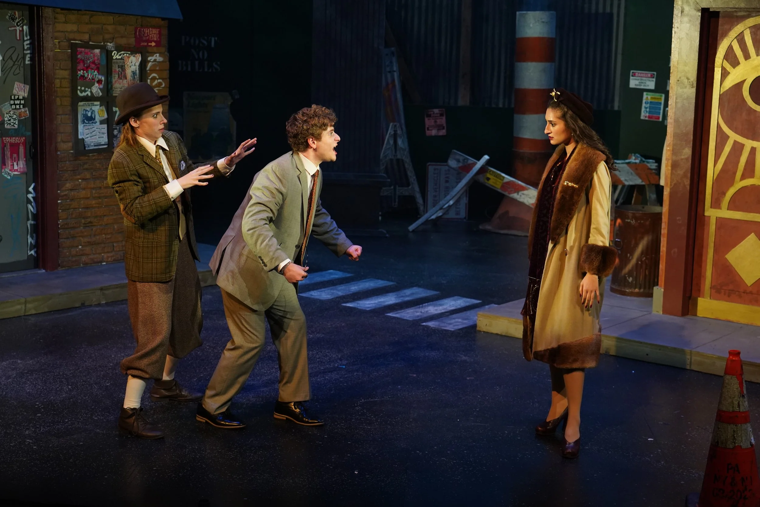 02 - ComedyofErrors015.jpg