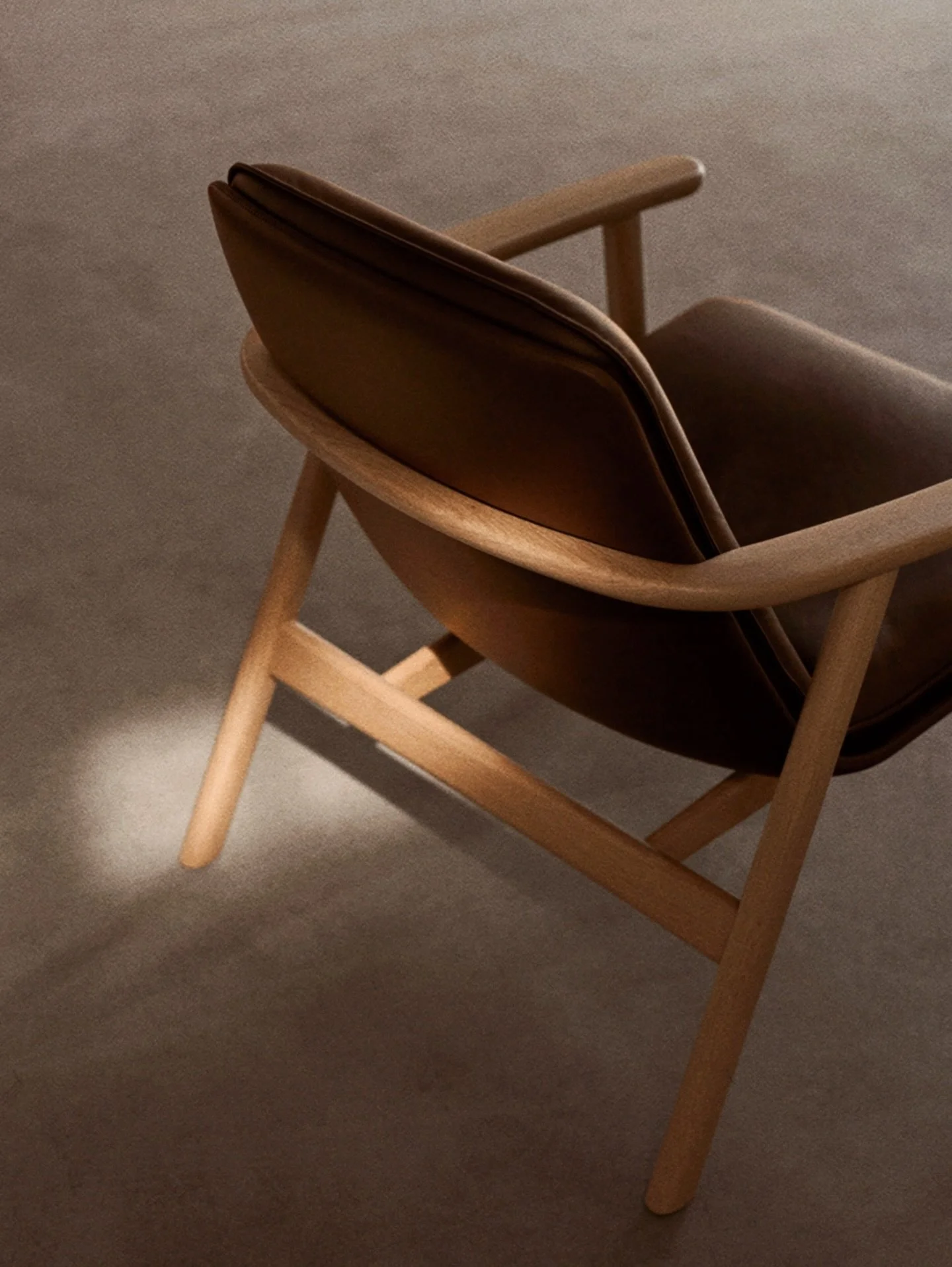 Oak &amp; leather, never better. 🤎 @allermuir