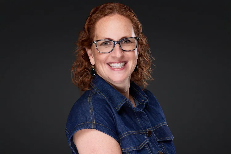 Employee headshot Orlando team session