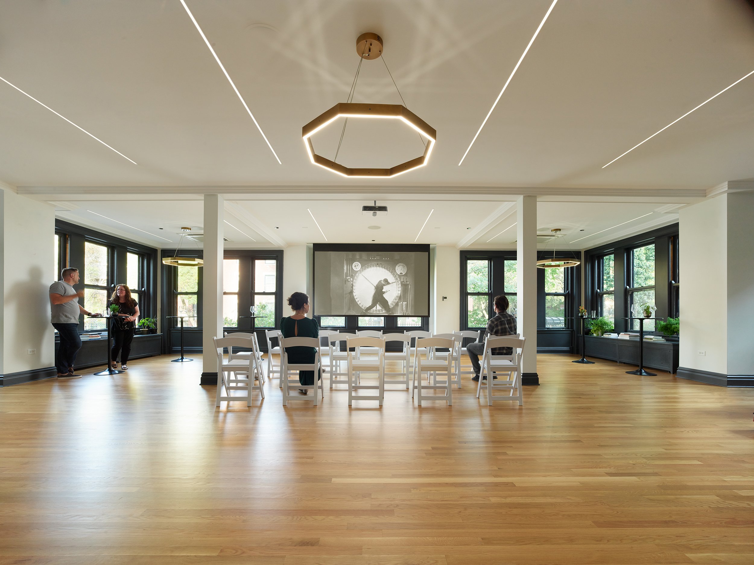 34-TEN_COMMERCIAL RENOVATION_HAYMARKET BOOKS_COMMUNITY ROOM.jpg