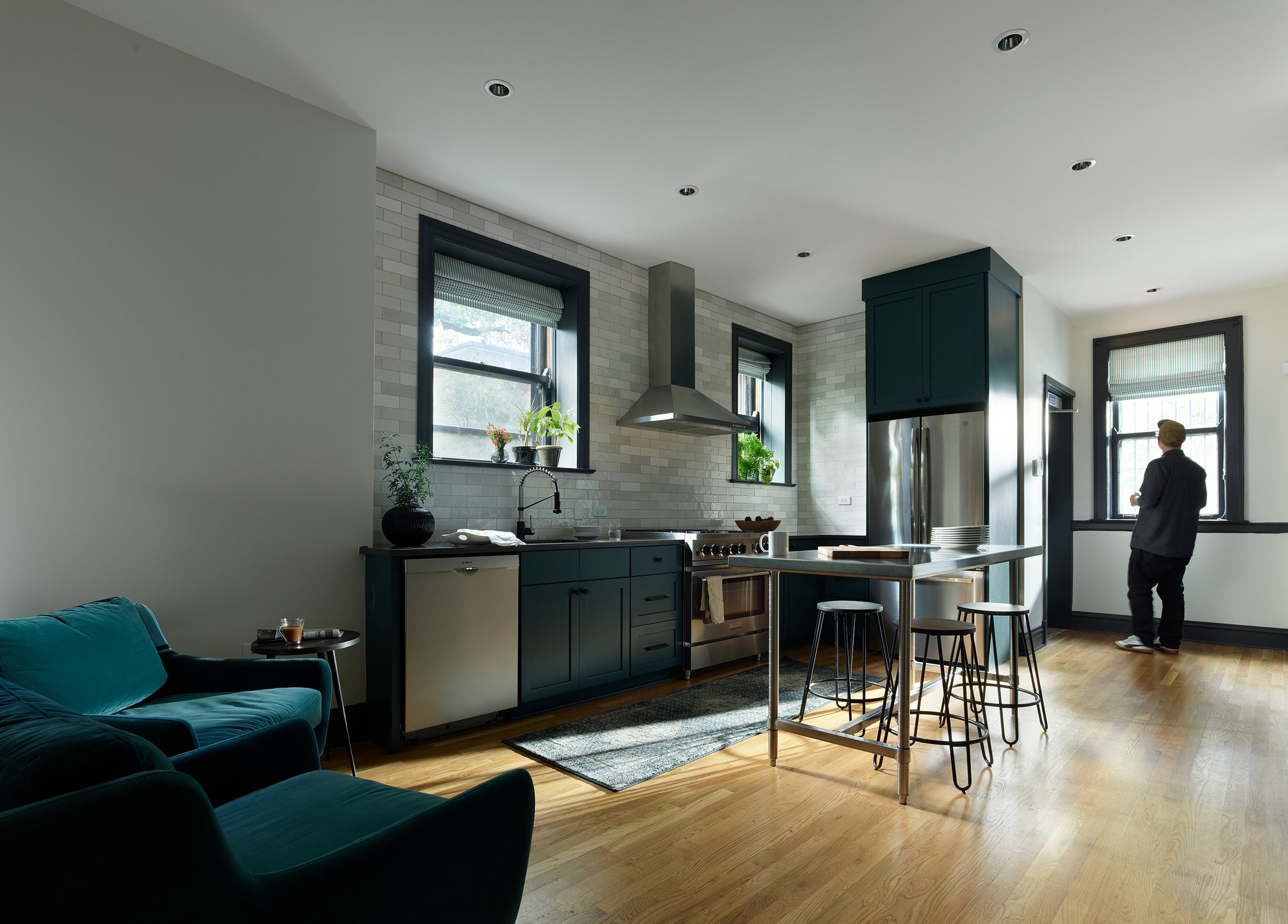 34-TEN_COMMERCIAL RENOVATION_HAYMARKET BOOKS_KITCHEN.jpg