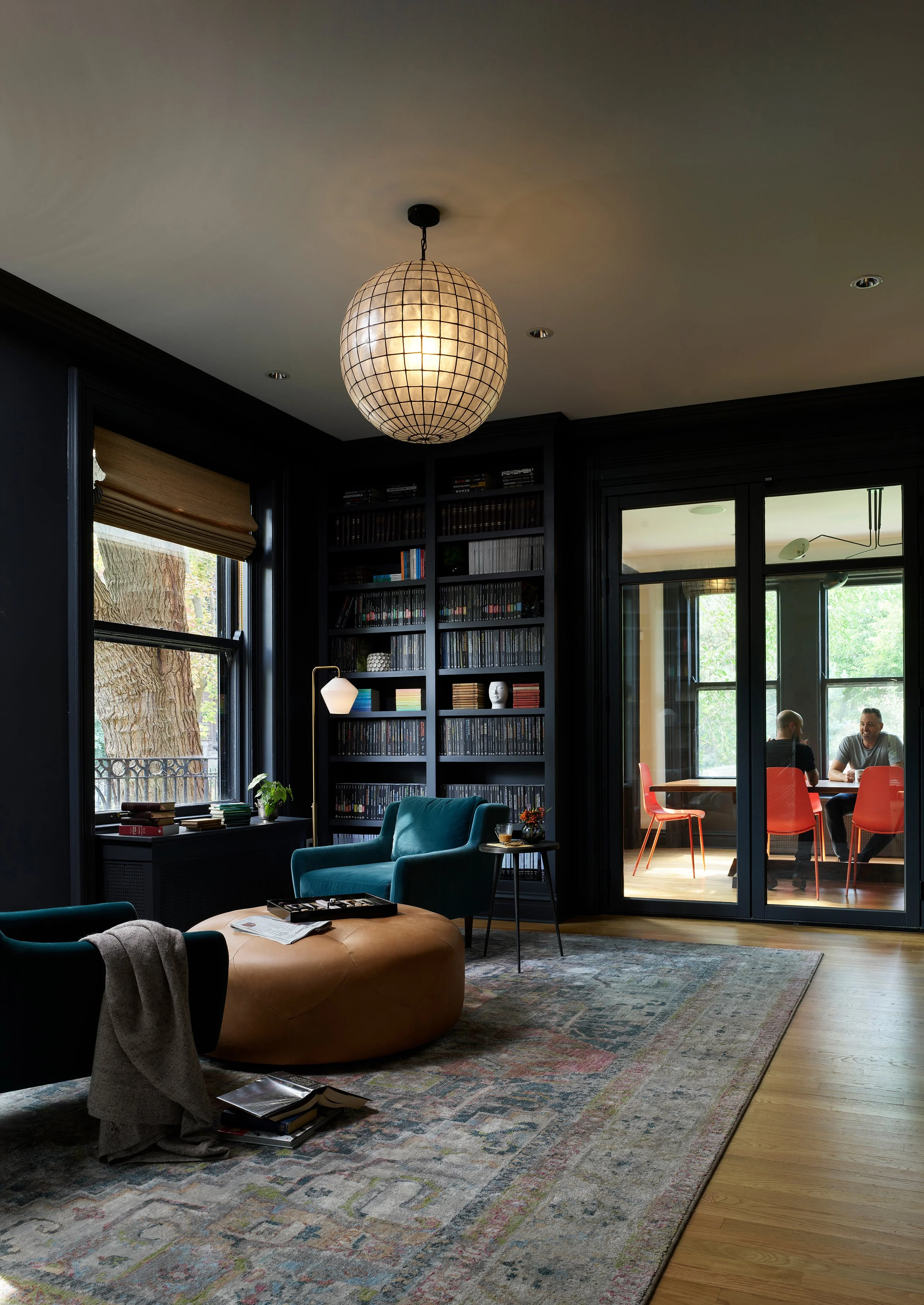 34-TEN_COMMERCIAL RENOVATION_HAYMARKET BOOKS_READING ROOM 02.jpg