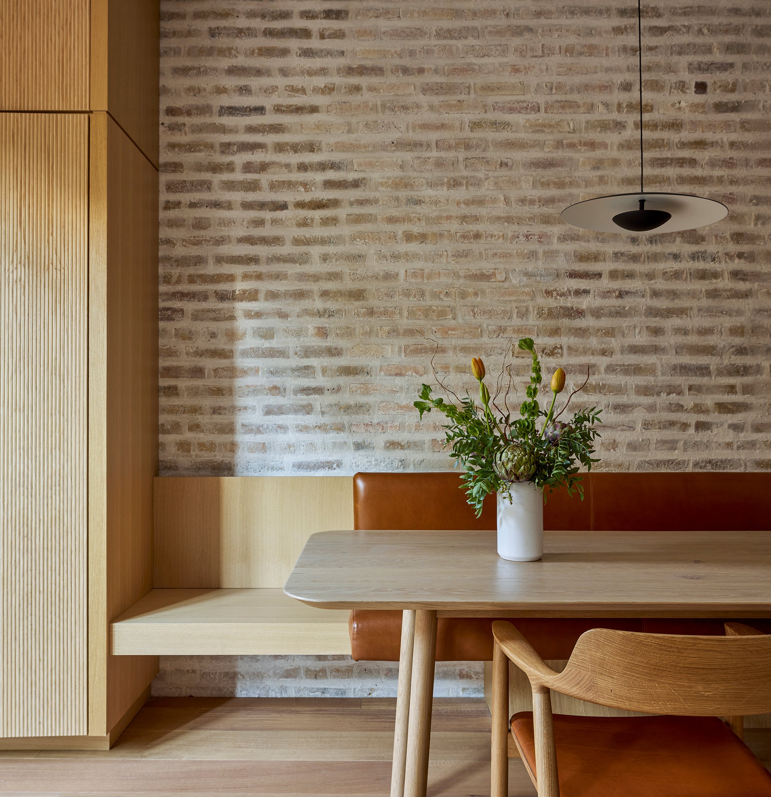 34-TEN_RESIDENTIAL_LANTERN HOUSE_DINING TABLE.jpg