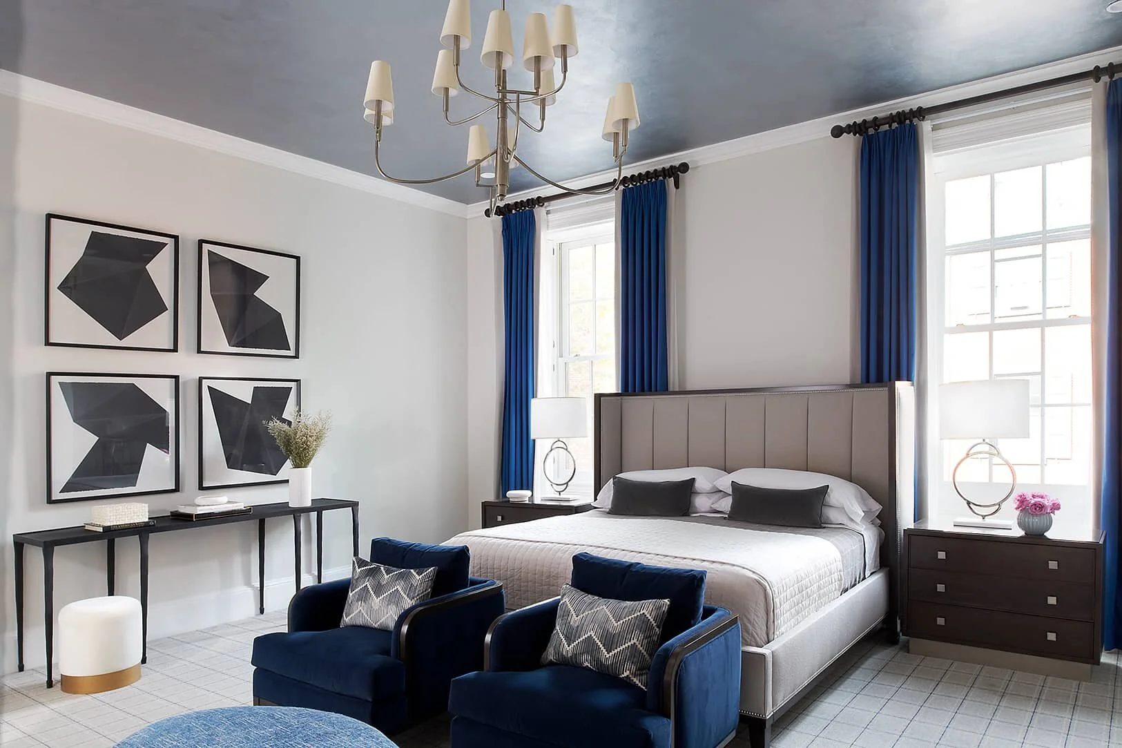 spruce_lores_bedroom_01.jpg