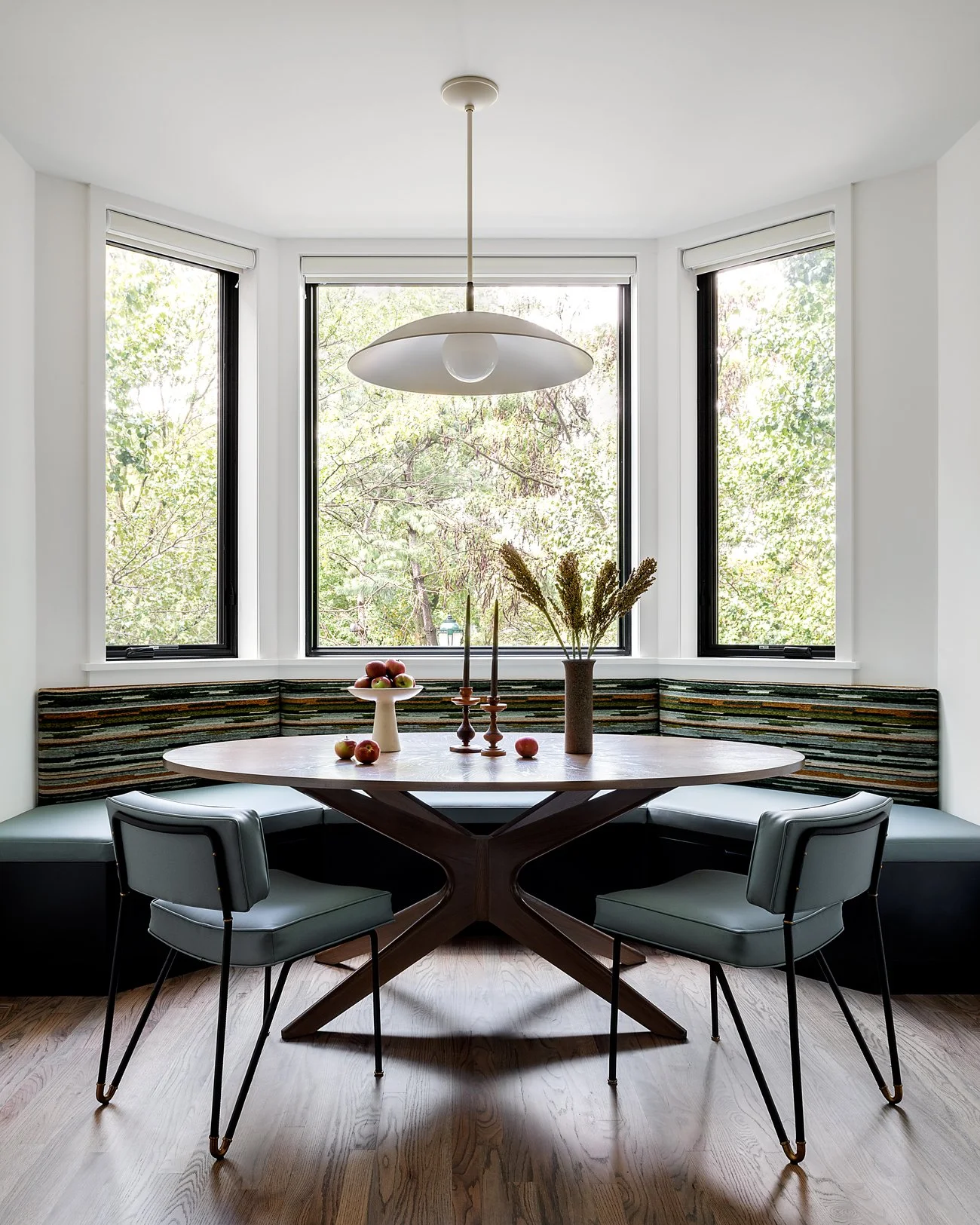 twenty_lores_dining_01.jpg