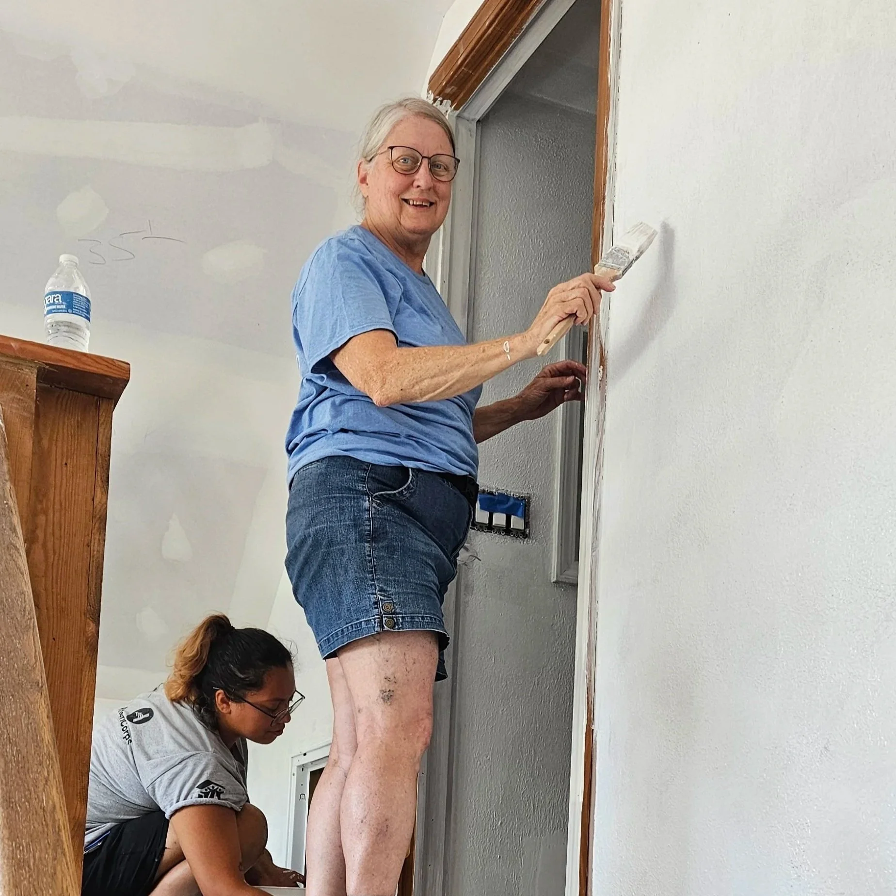 Kim+Watson+and+Lizette+painting.jpg