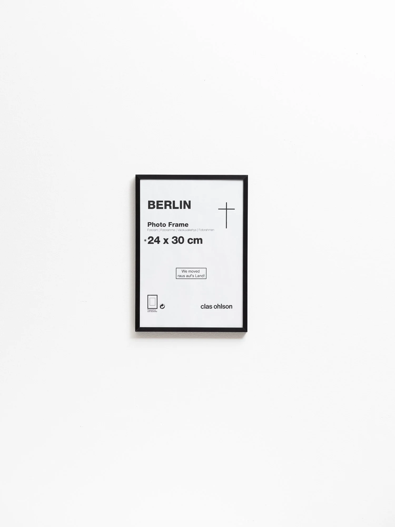 Raus auf's Land, 2024, inkjet print on Clas Ohlson frame insert, 21 x 29.7 cm