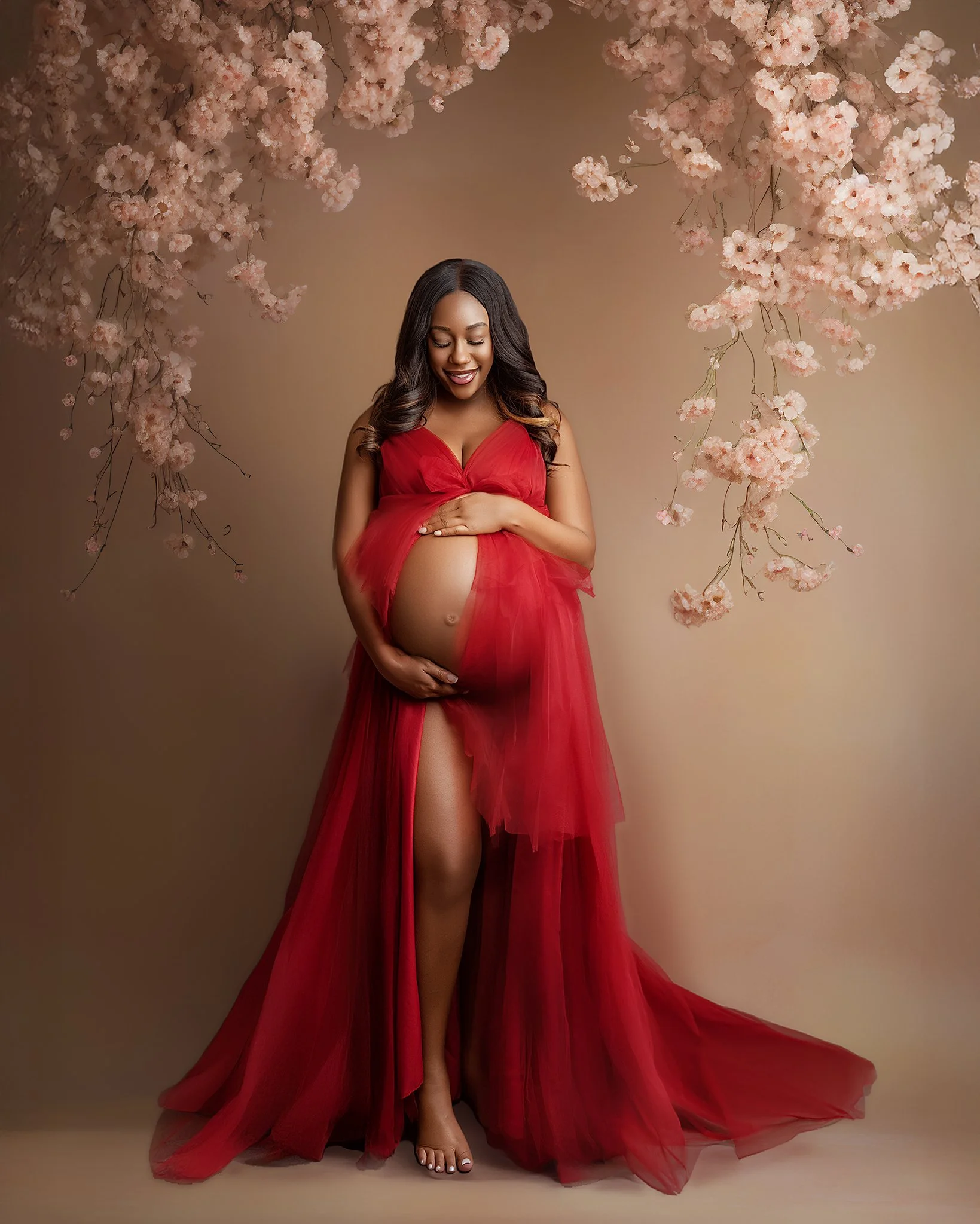 Red for strength.
Flowers for softness.
And a love that&rsquo;s already bigger than words.
.
.
.
.
.
#DenverMaternity
#DenverMoms
#BoulderMaternity
#Fineartmaternity
Denver Studio Maternity
Denver Maternity Photographer