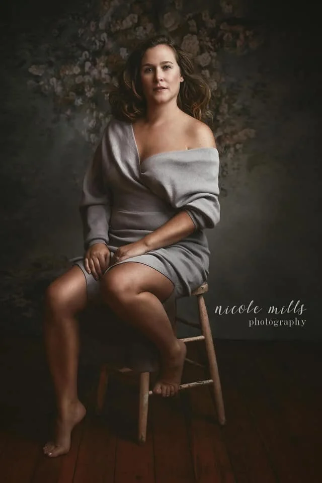 THE BATWING LONG SLEEVE BACKLESS DRESS SIZE (GRAY) | SIZE: 8-14 | BEST FOR: PORTRAITS