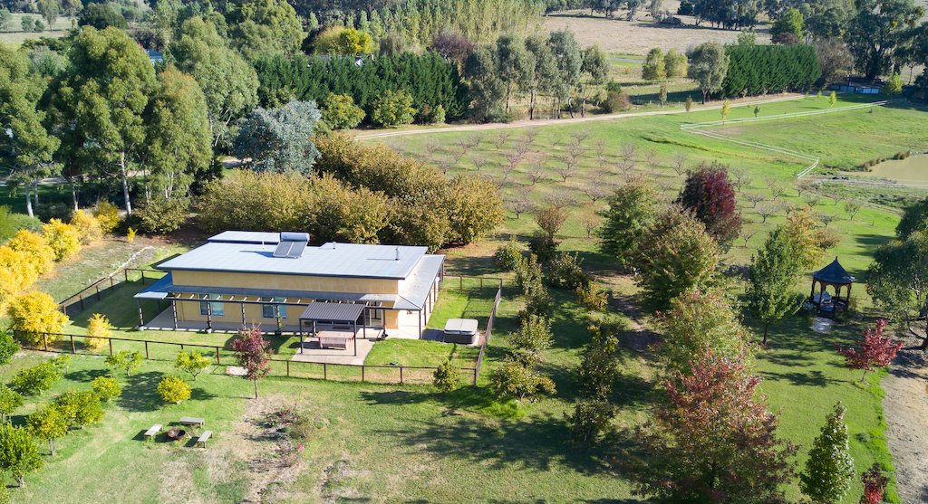 Dark Horse Farm Yackandandah Guest Cottage