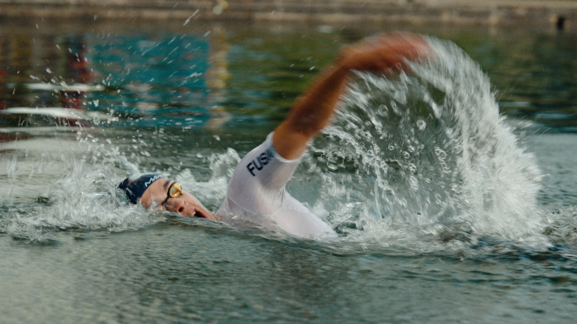 OURS V1.00_00_19_02.Still004.jpg