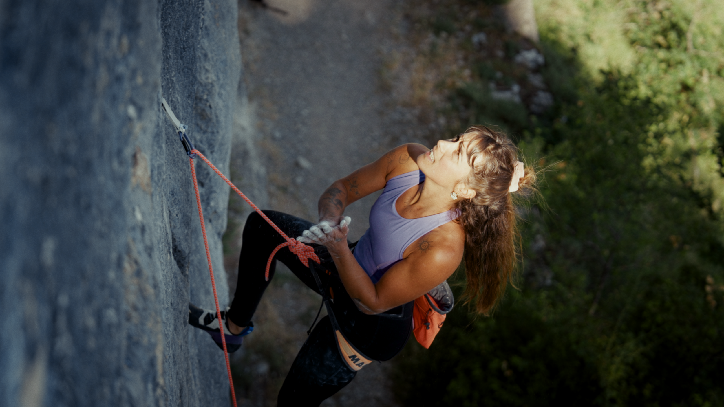 Marie Gamen en backstage, portrait souriant sur le tournage du film Mammut