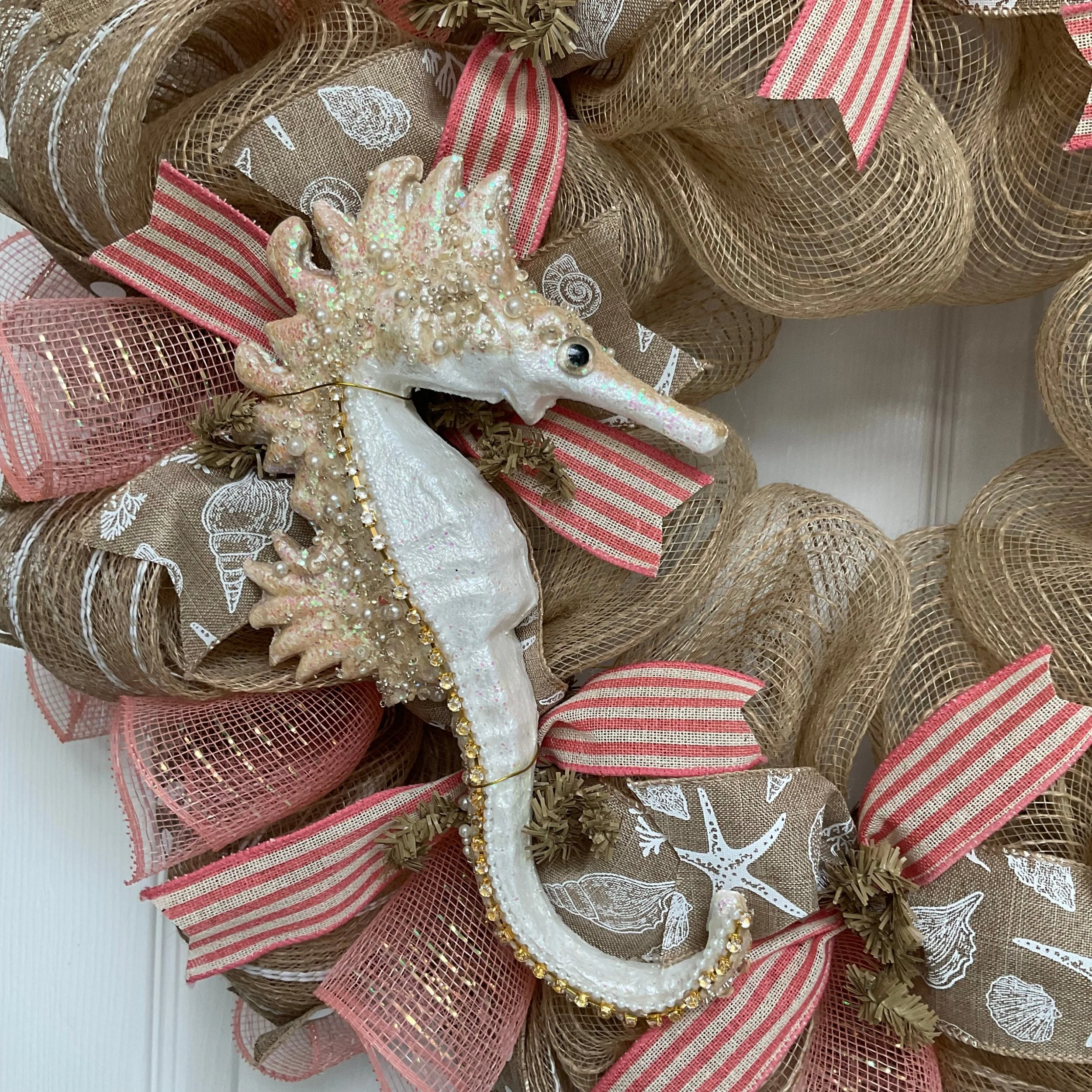 W0835treasuresoftheseaseahorse2.jpg