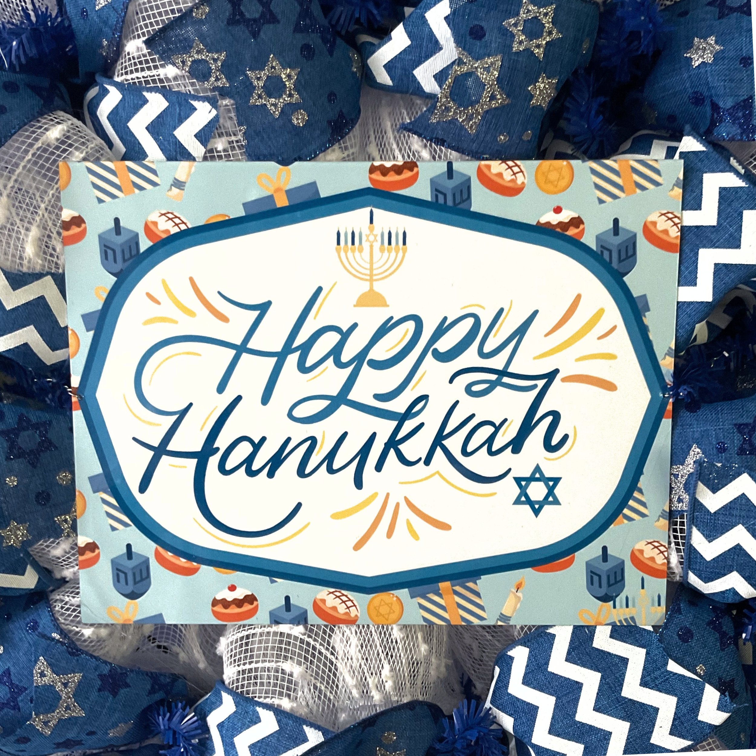 W0753happyhanukkahroyalblueand whitewreath2.jpg