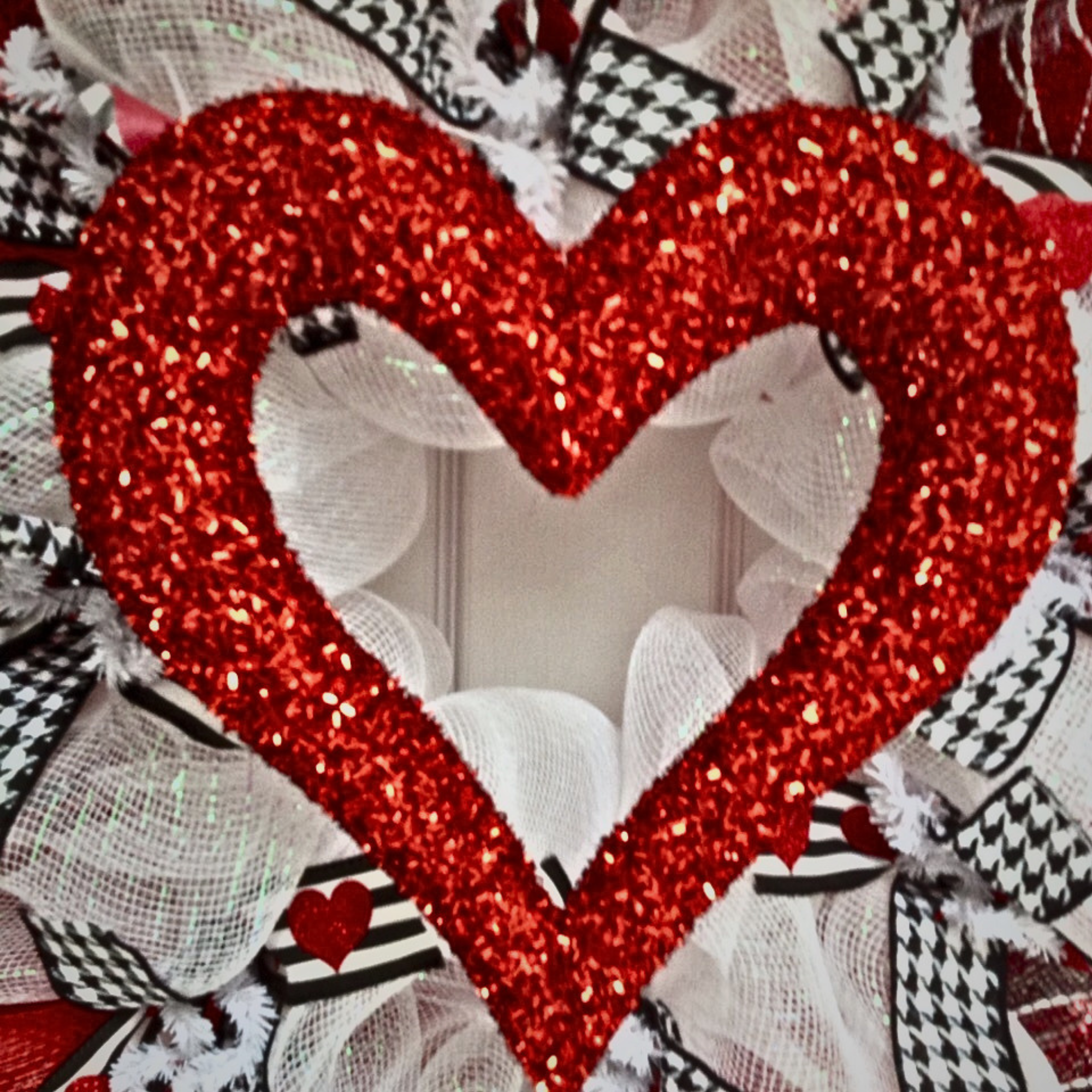 W0089glitteringheartrev2.png
