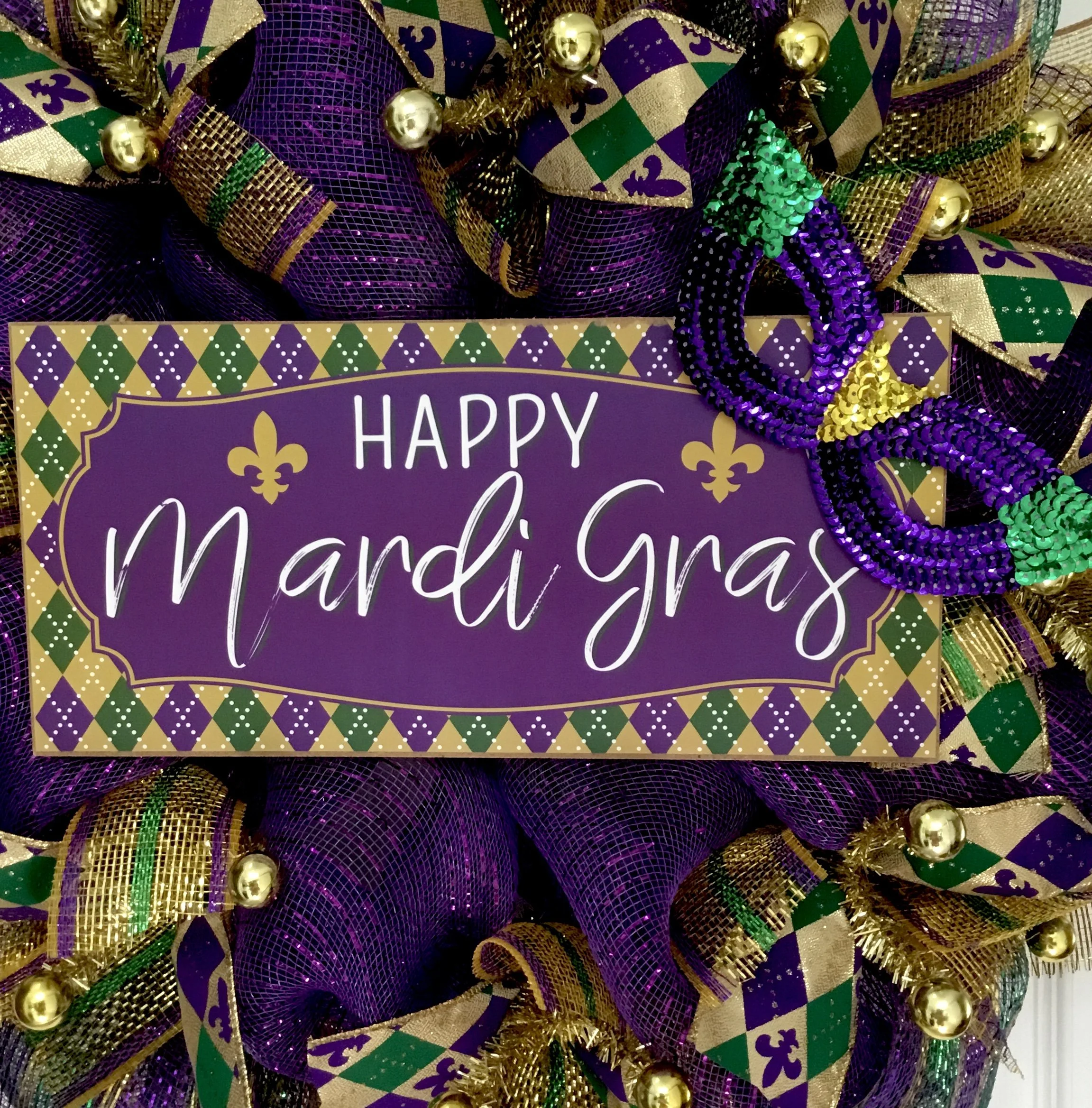 W1322happymardigras2.jpg