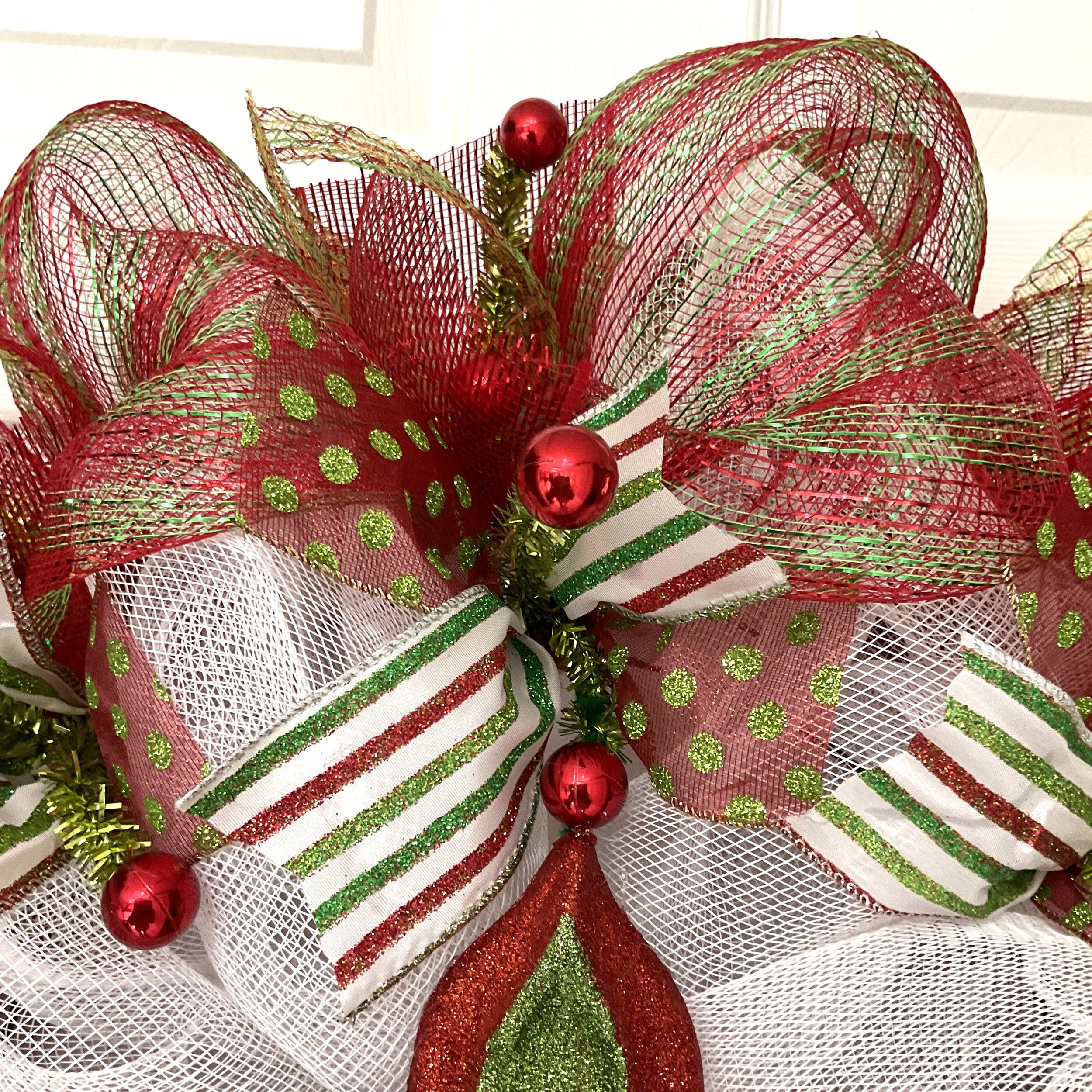W1318fleurdelischristmasrev3.jpg