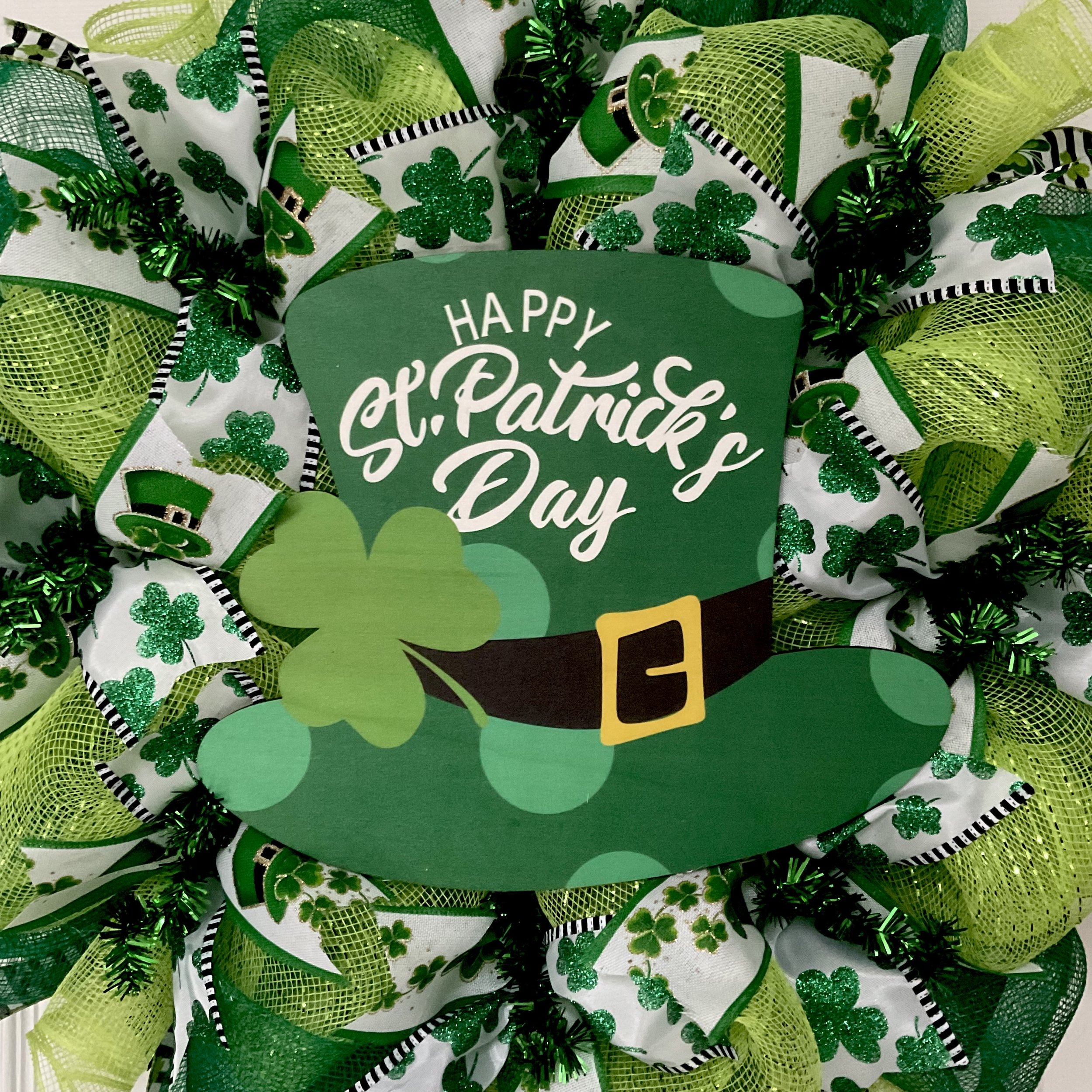 W0771happystpatricksdayleprechaunhat2.jpg