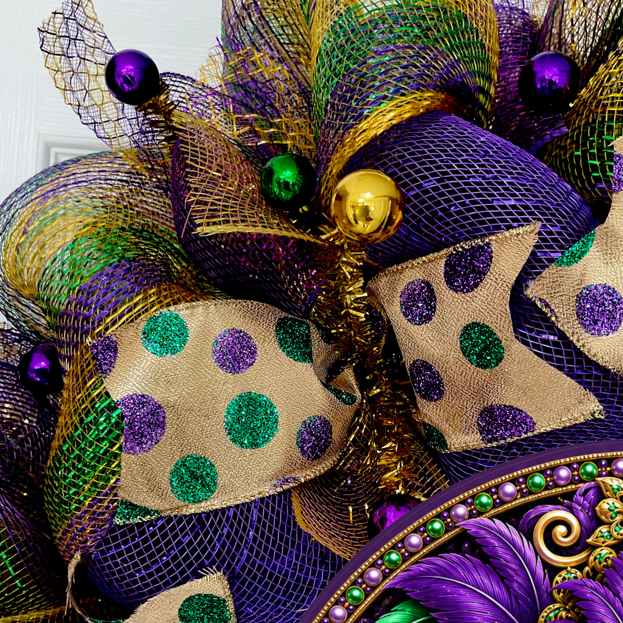 W0756mardigraswomanpurplebackgroundrev3.png