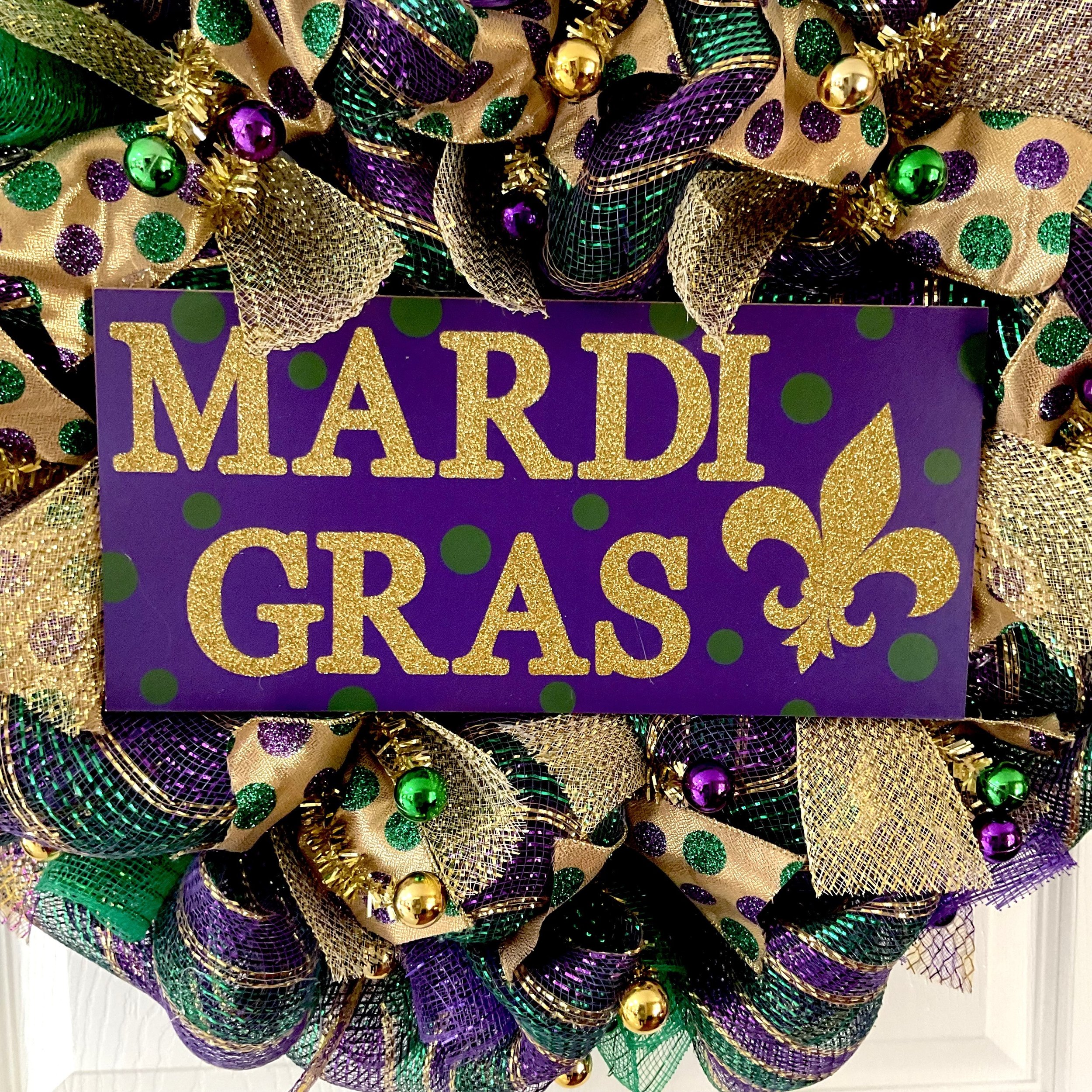 W1391mardigrasgreendotREV2.jpg