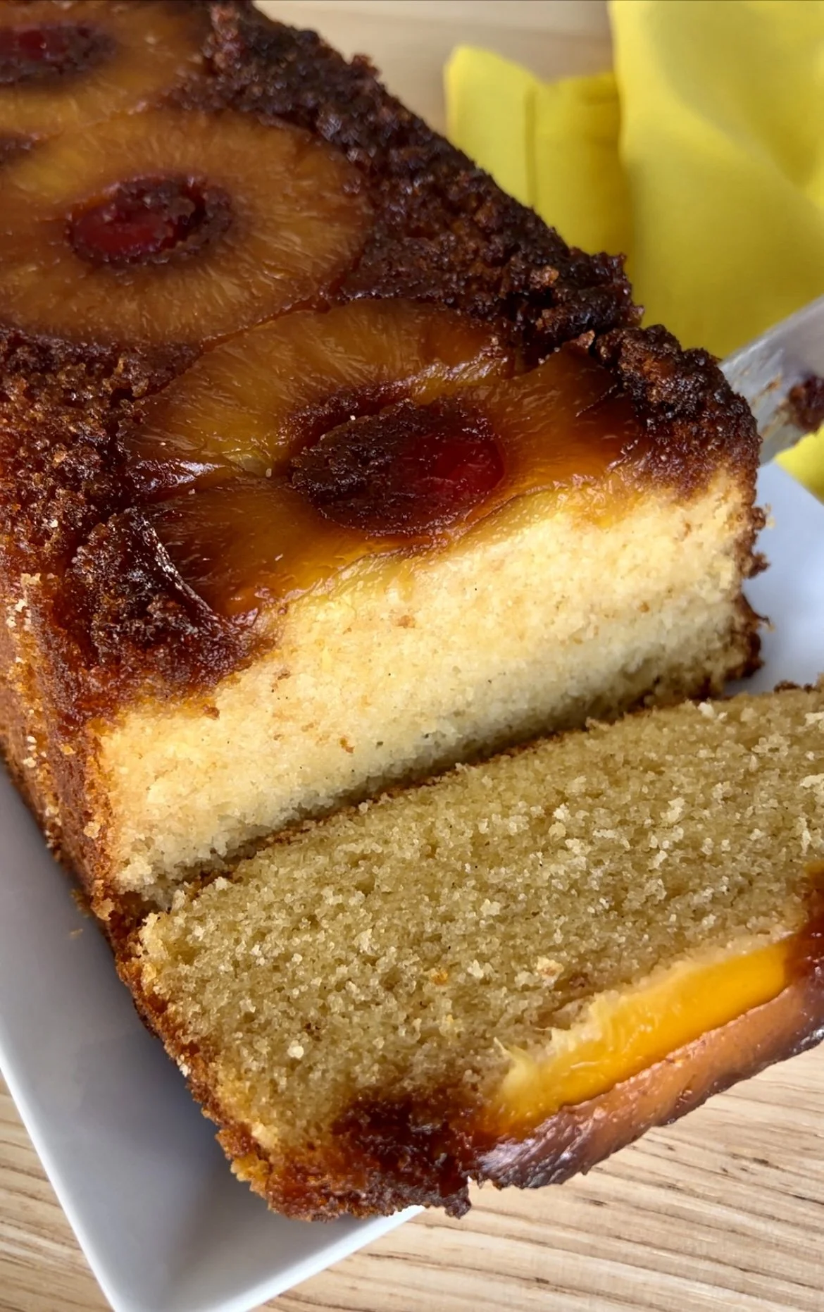 Ponqué de piña invertido