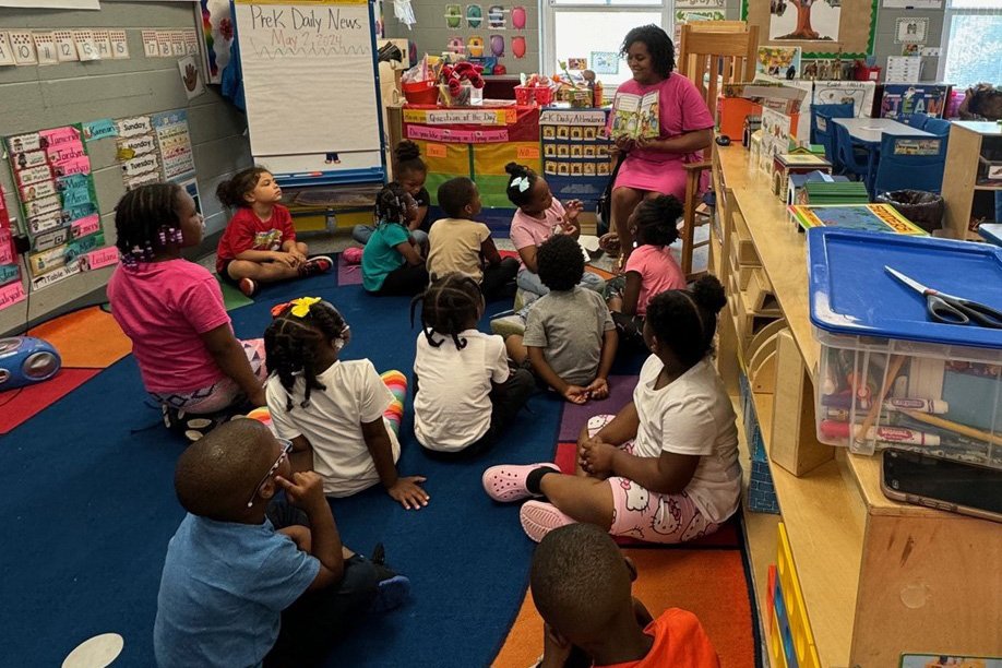 Katrina Reads to PreK.jpg