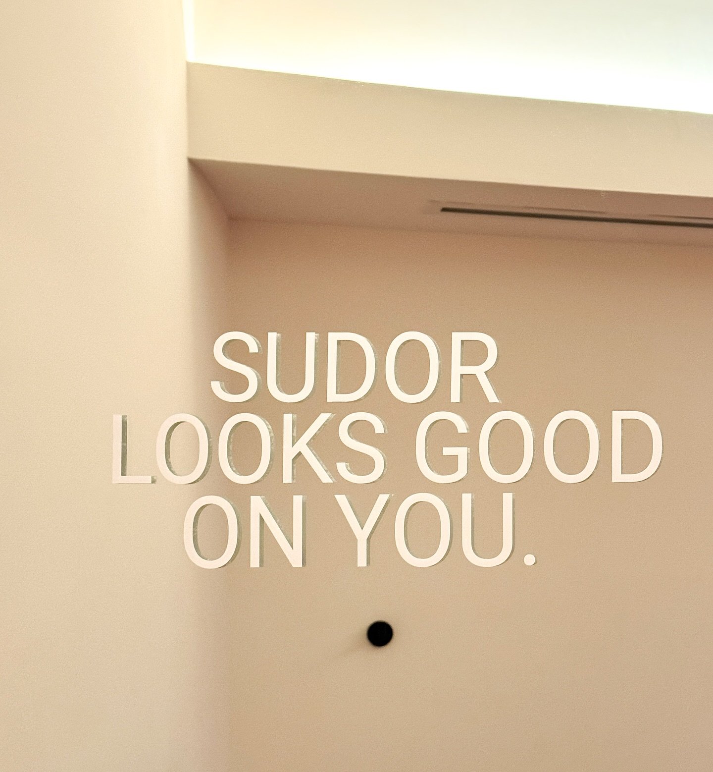 The best accessory for becoming effortlessly photogenic? Glowing, ready-to-shine skin. Brought to you by our infrared saunas.🔥💧

#houstonwellness #houston #infraredsauna #coldplunge #skin