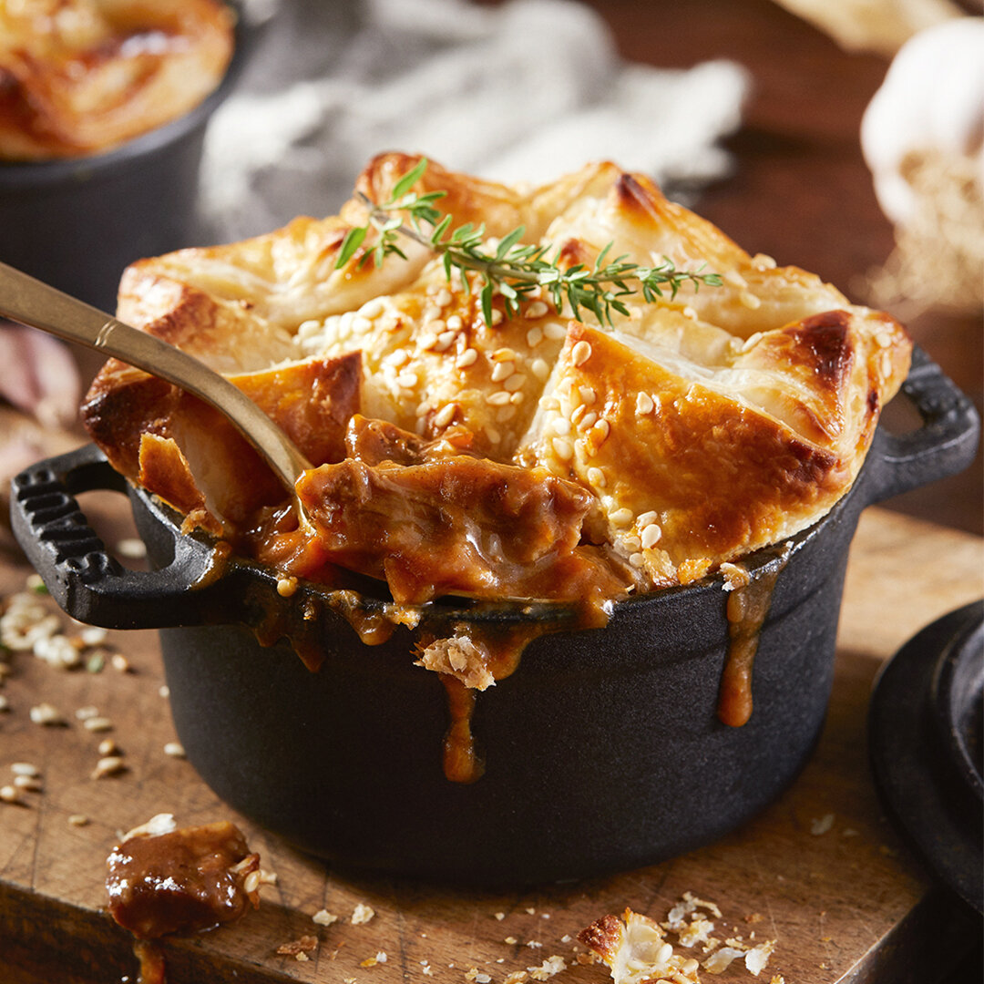 These beef and gravy pot pies are absolutely heavenly! 🥧 Perfect for Winter plus you can even make the filling ahead of time. 👌 ❄️ Find everything you need and more @aldiaustralia 

📲 Click link in bio for recipe 👨&zwj;🍳

#forestway #forestwaysh