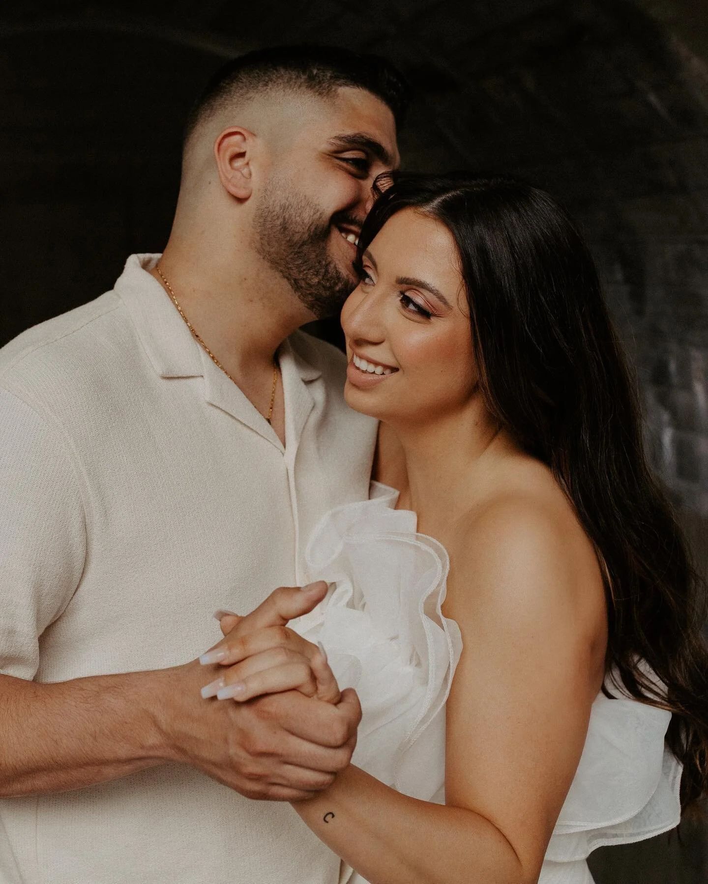 A couple of months ago @alyssagovas made my engagement shoot dreams come true and I wanted to share a few favourite shots of my glam ✨💋💕💍

🤍 I knew I wanted my makeup to photograph well in colour and b&amp;w, so I went with a dark brown winged li