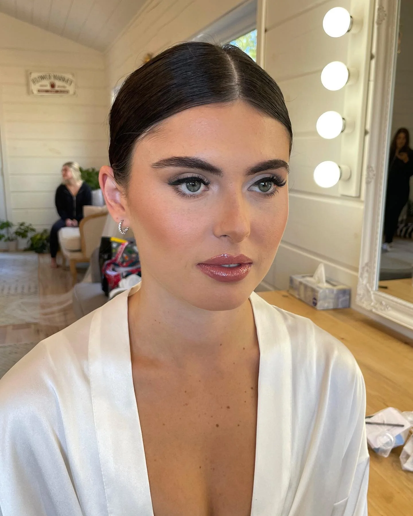 The Beautiful Becky 🤍✨

Such a gorgeous girl inside and out! We had lots of fun on her big day along with @hairbycarm 💕 I love this look we created together&hellip; so timeless, clean and enhancing of her features 🫶🏼 

💋 Fun fact: Her trial look