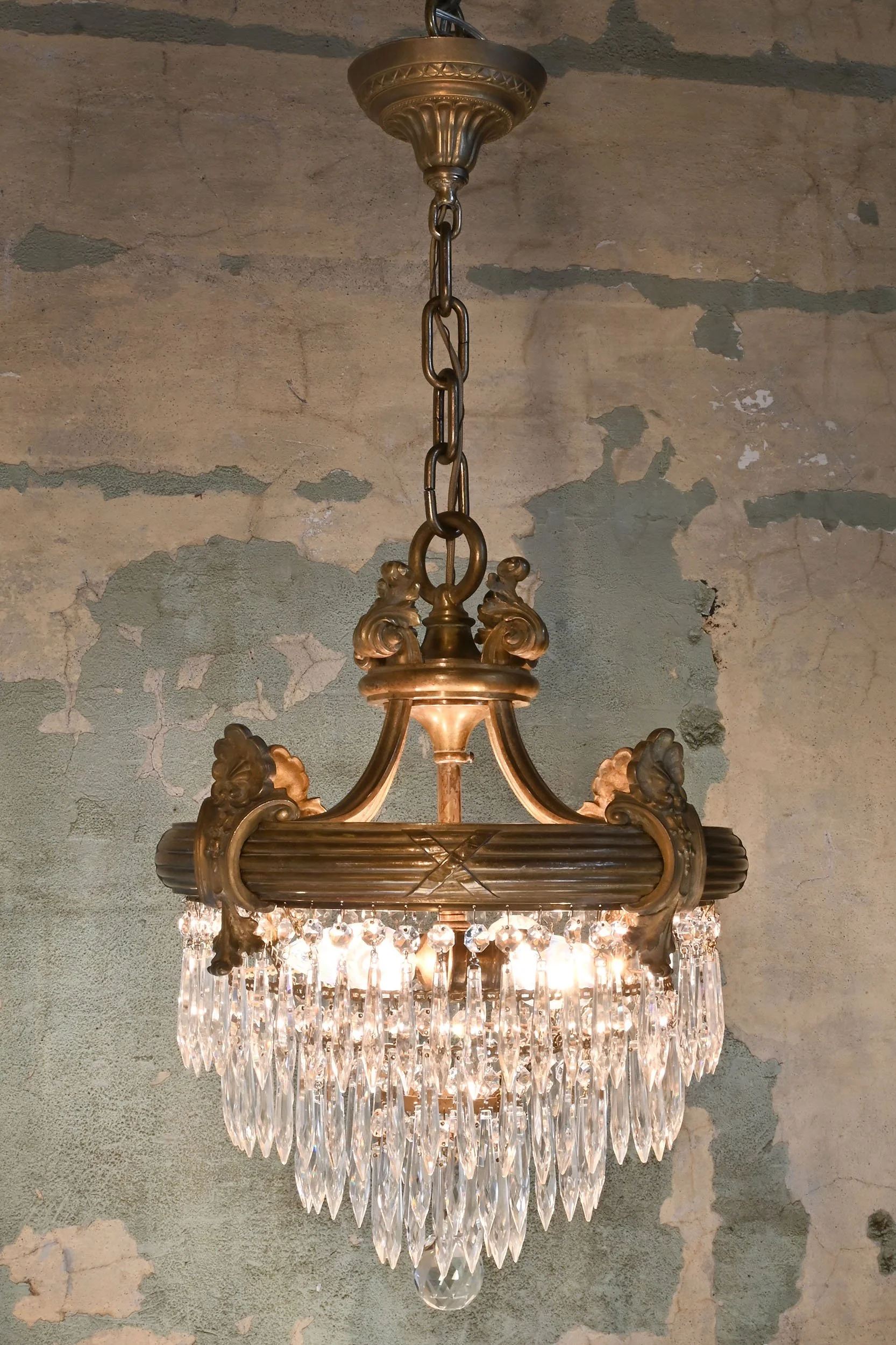 27913 cast brass neoclassical four tier wedding cake chandelier 4.jpg