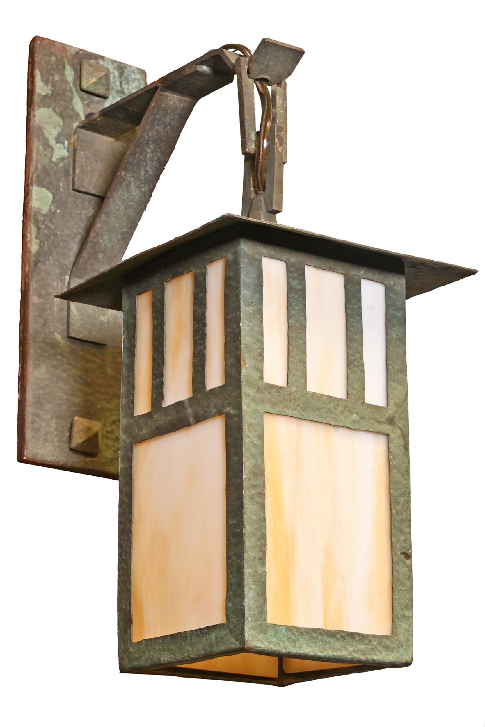 27085 mission arts crafts hammered exterior brass sconce 1.jpg