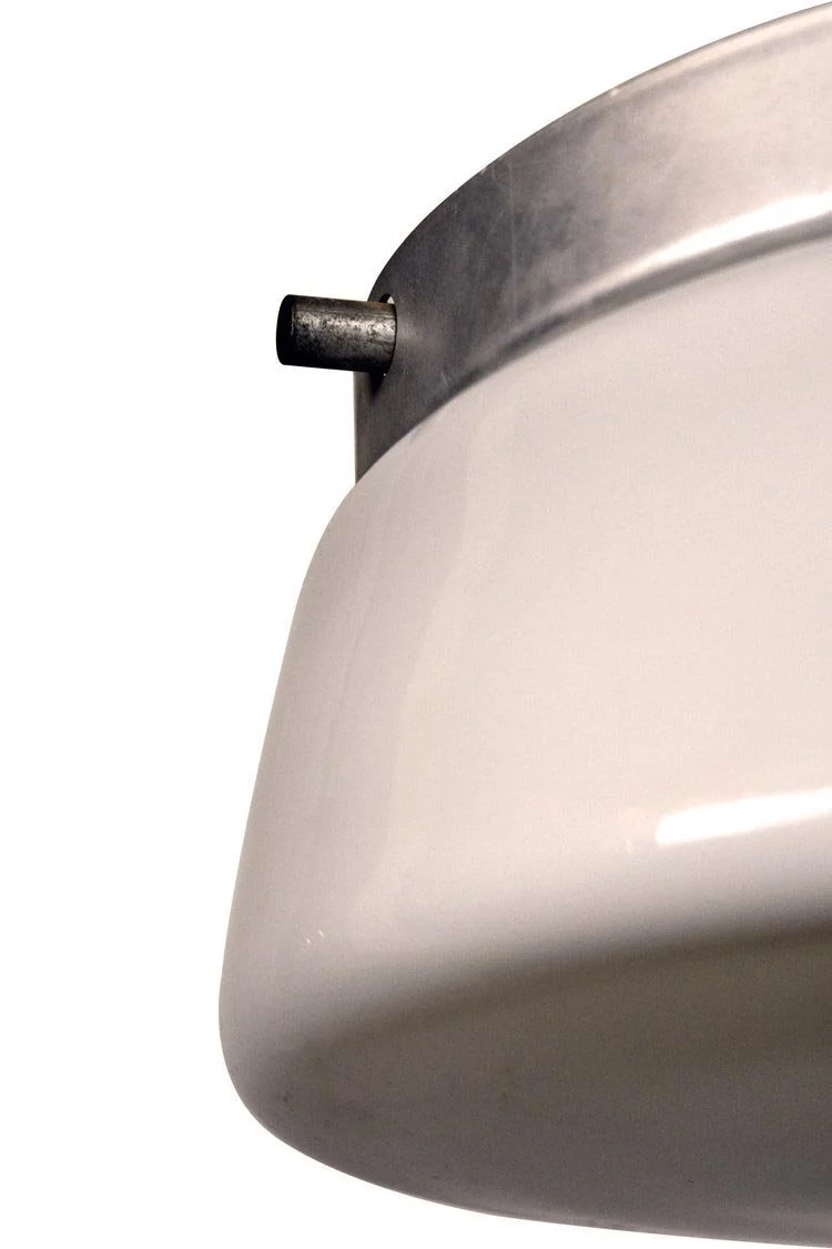 48370-MCM-aluminum-flushmount-edge.jpg