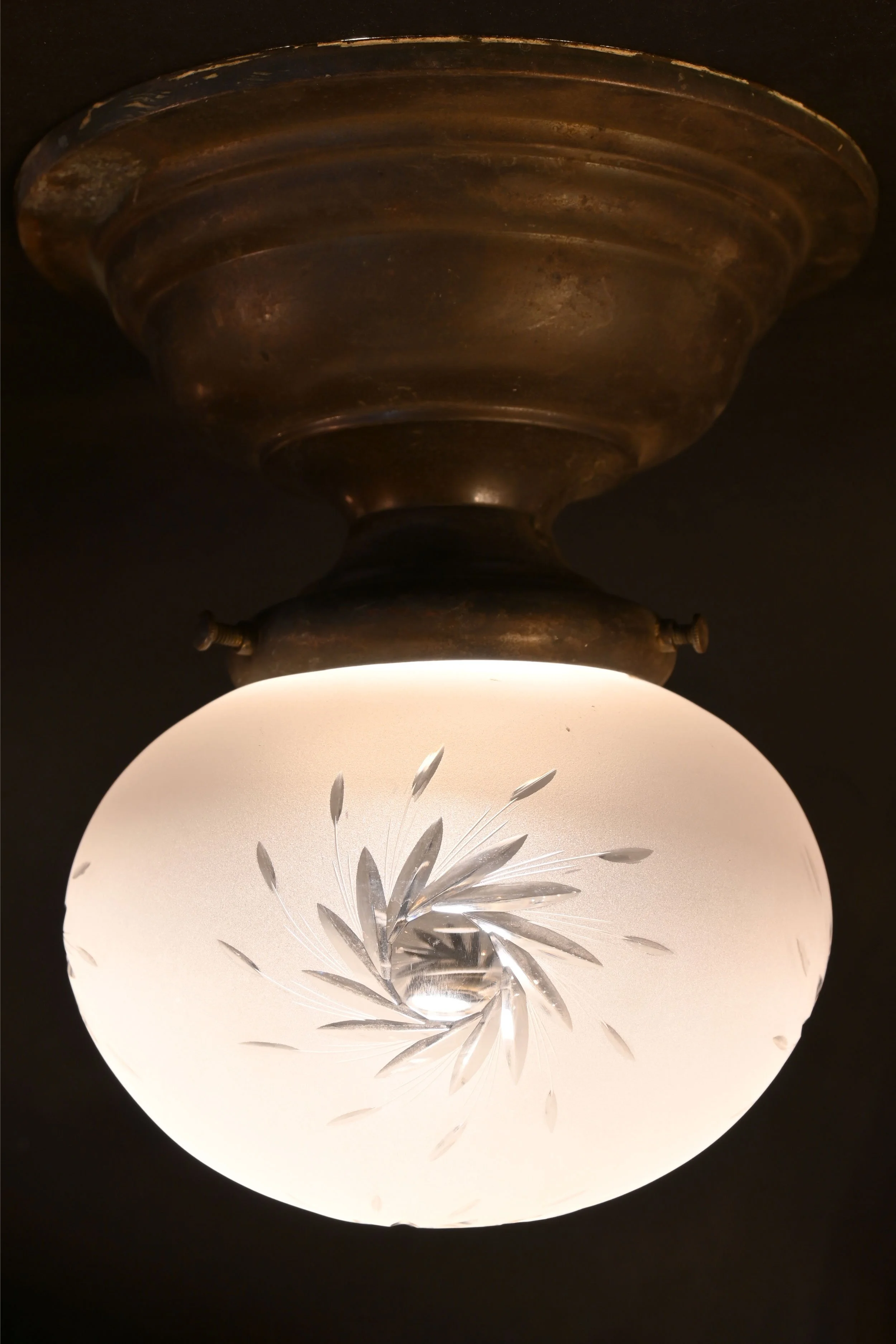 60059-starburst-shade-on-bronze-flushmount-3.jpg
