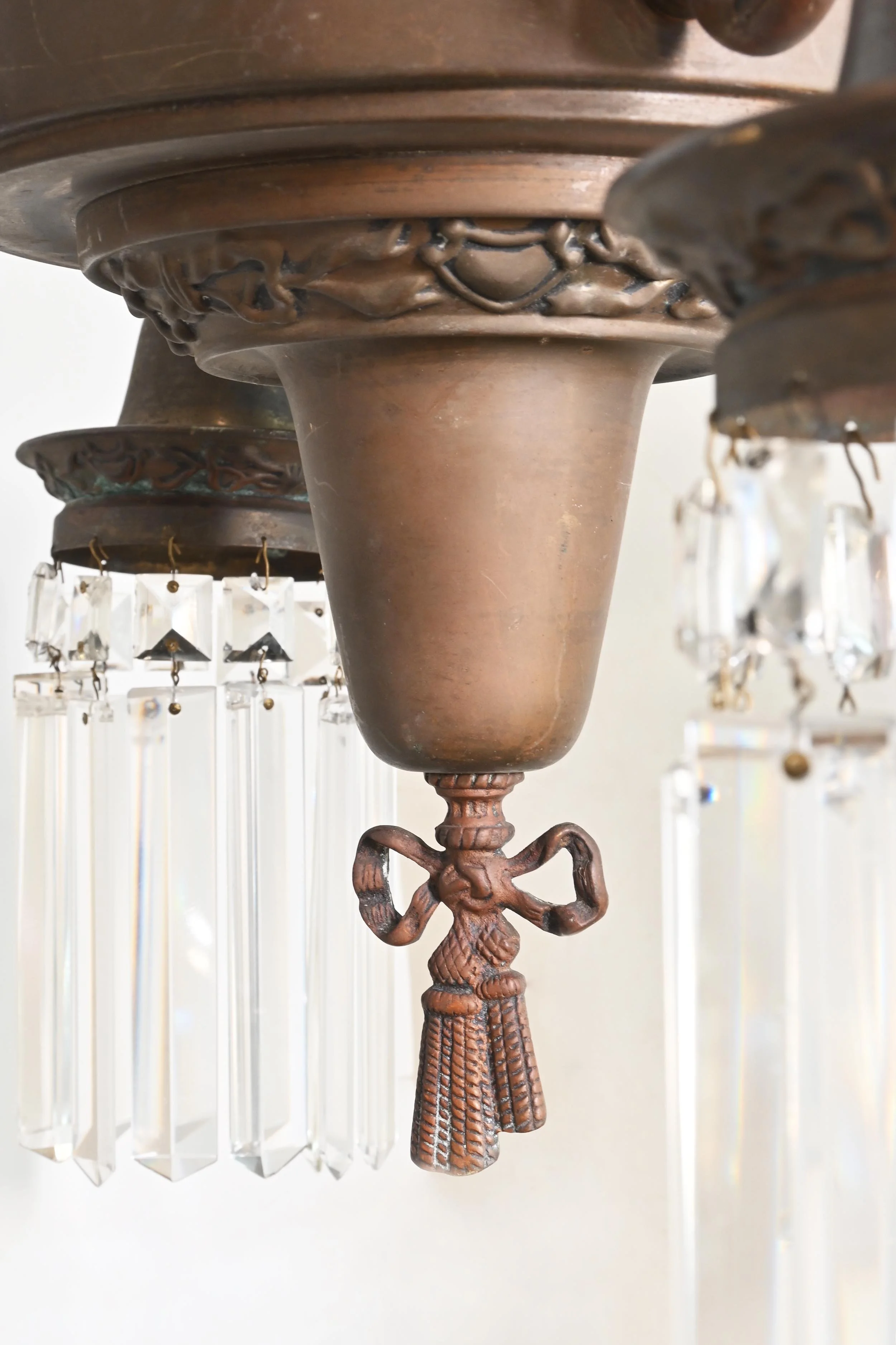 62145+brass+four+arm+chandelier+with+bows+and+prisms+5.jpg