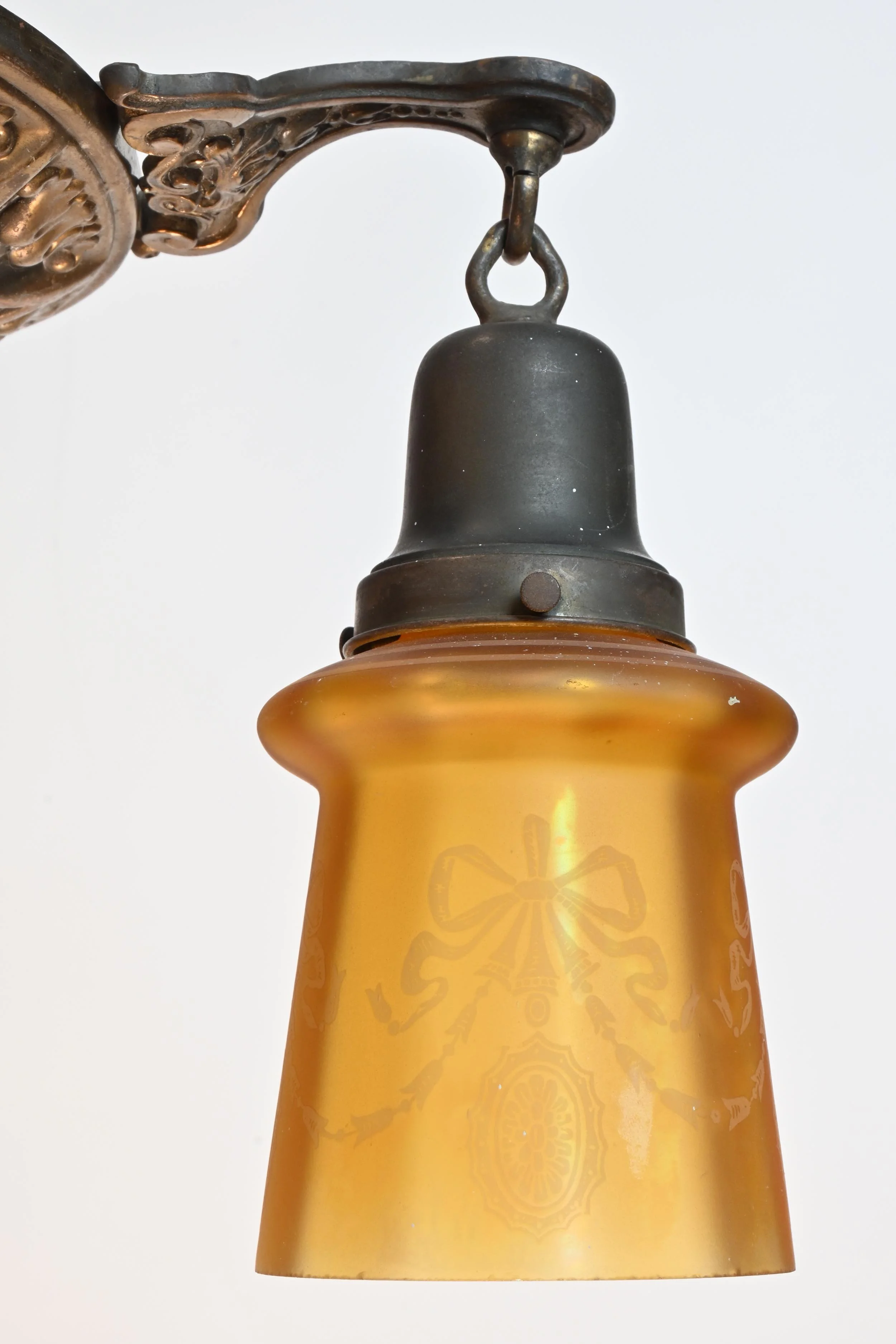 62106+beardslee+four+arm+chandelier+3.jpg
