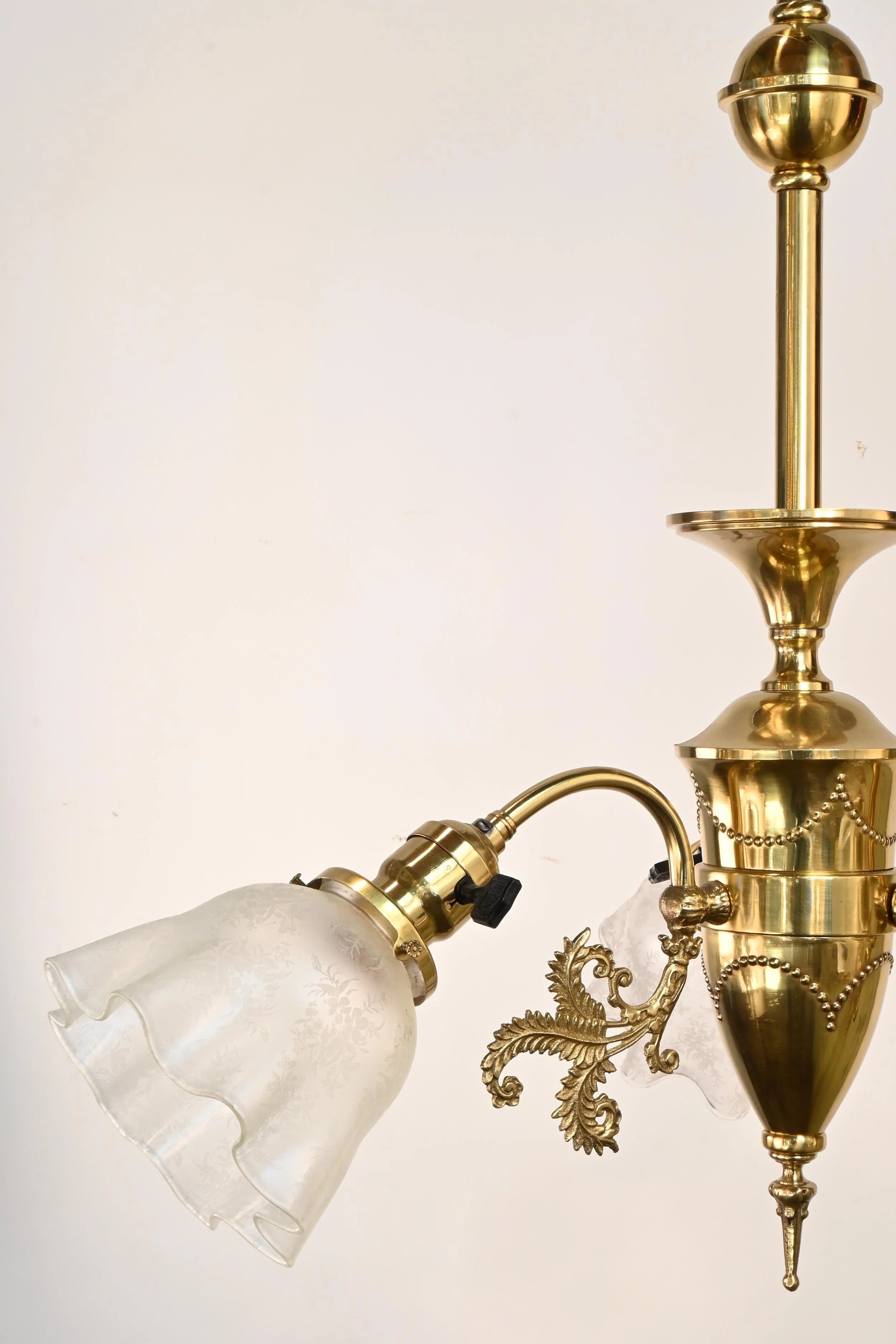61426+victorian+3+shade+chandelier+1.jpg