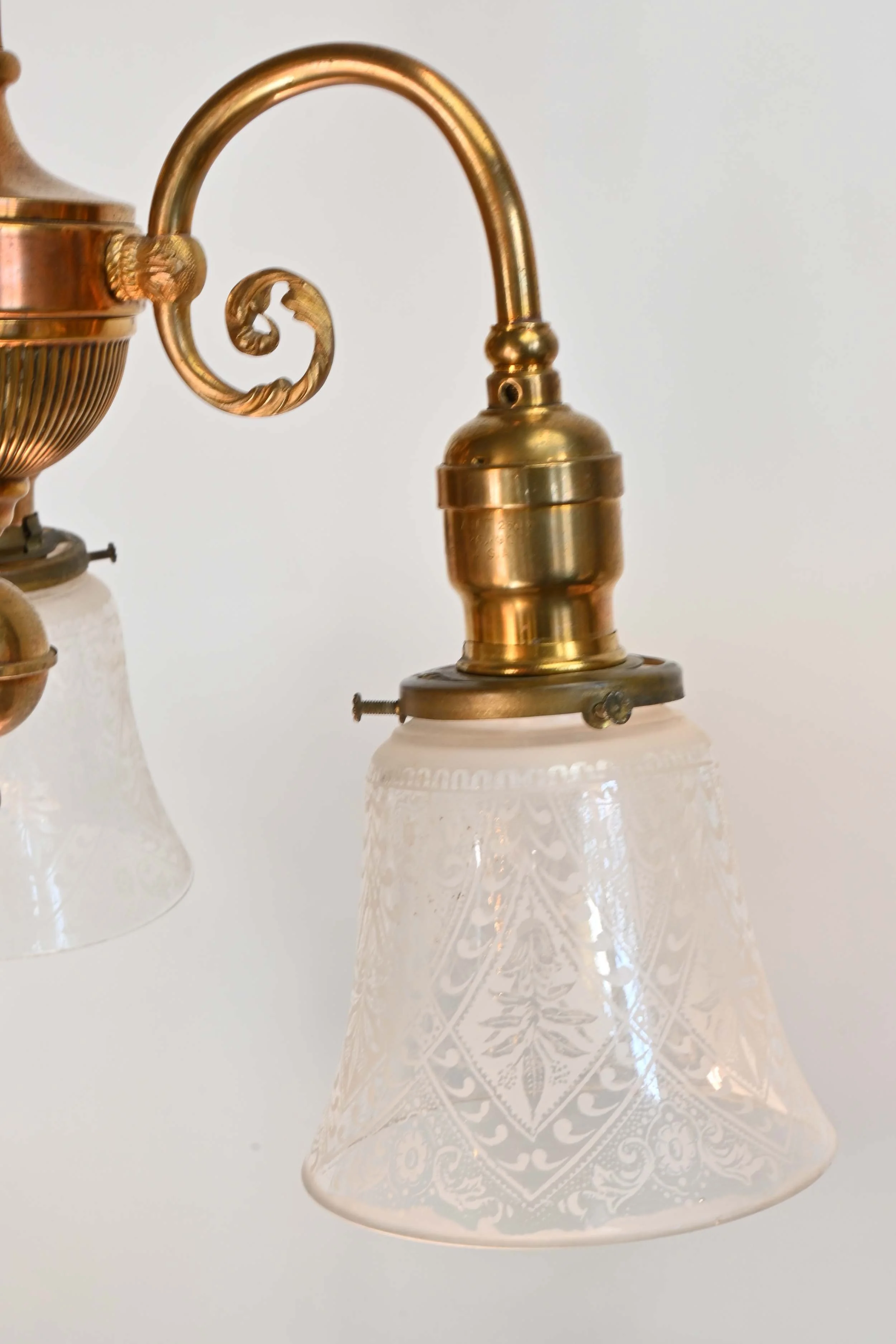 62003+three+shade+red+brass+pendant+1.jpg