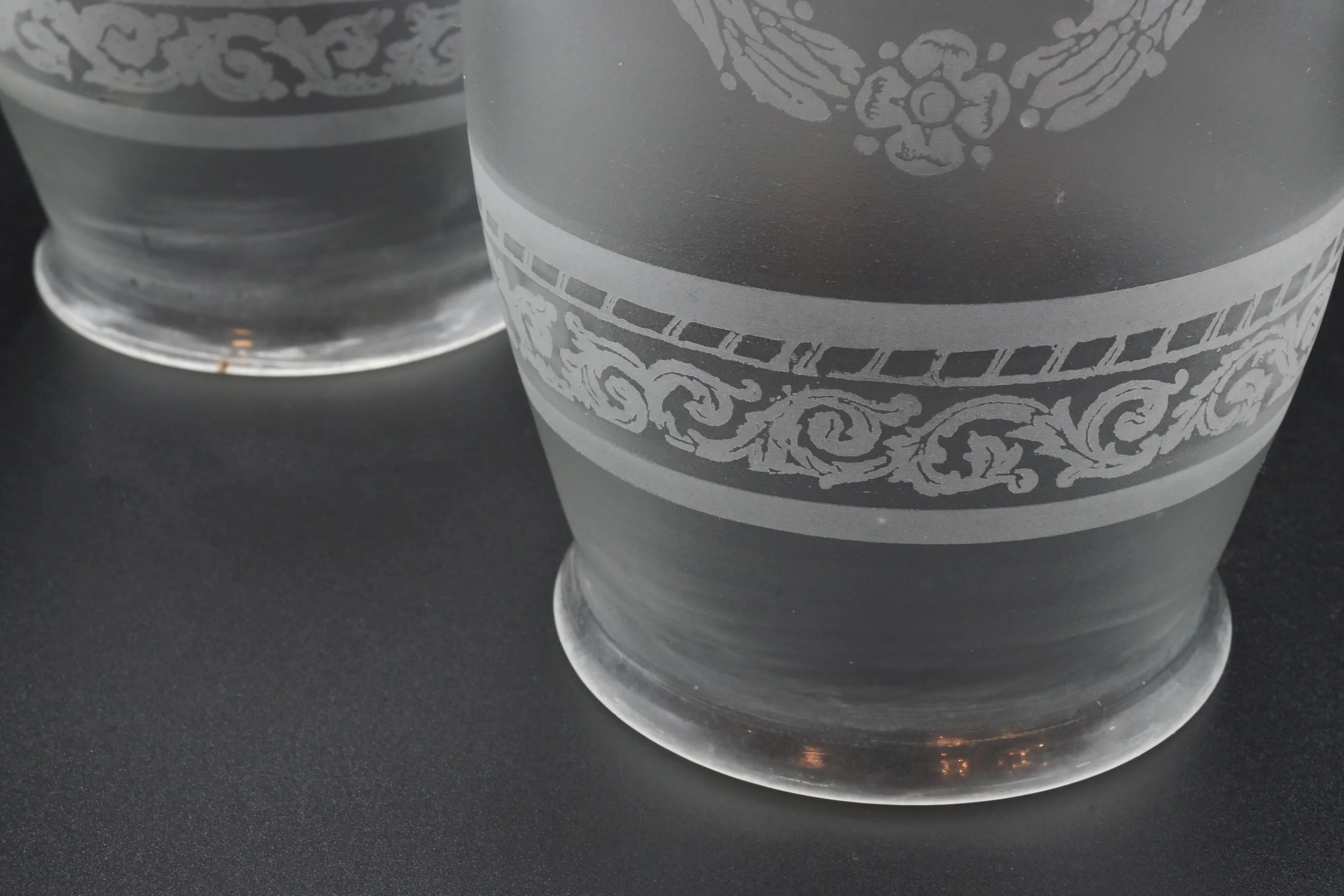S62026+acid+etched+torpedo+shade+with+wreath+detail+2.jpg