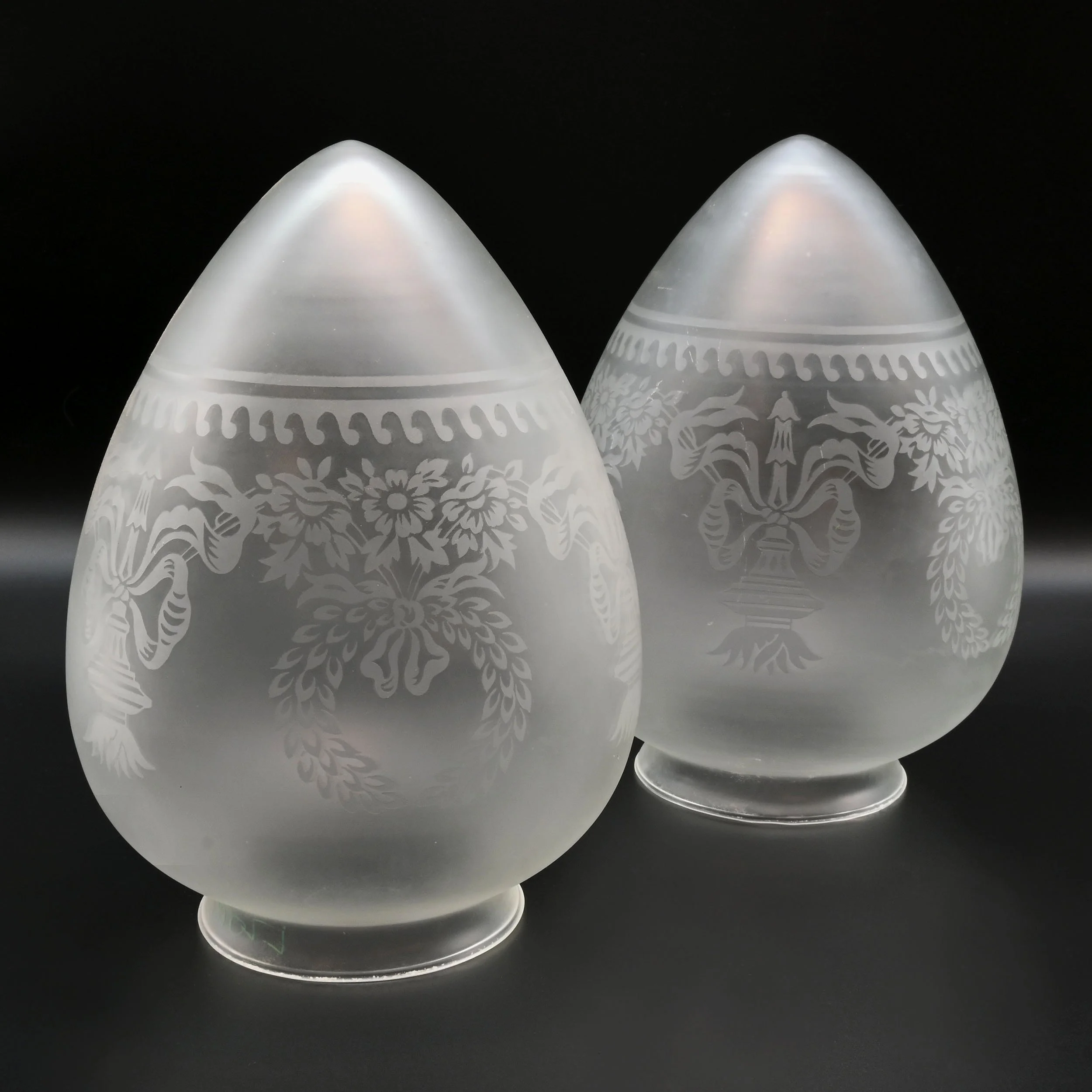S62027+acid+etched+squat+egg+shade+with+torch+and+ribbon+detail+3.jpg