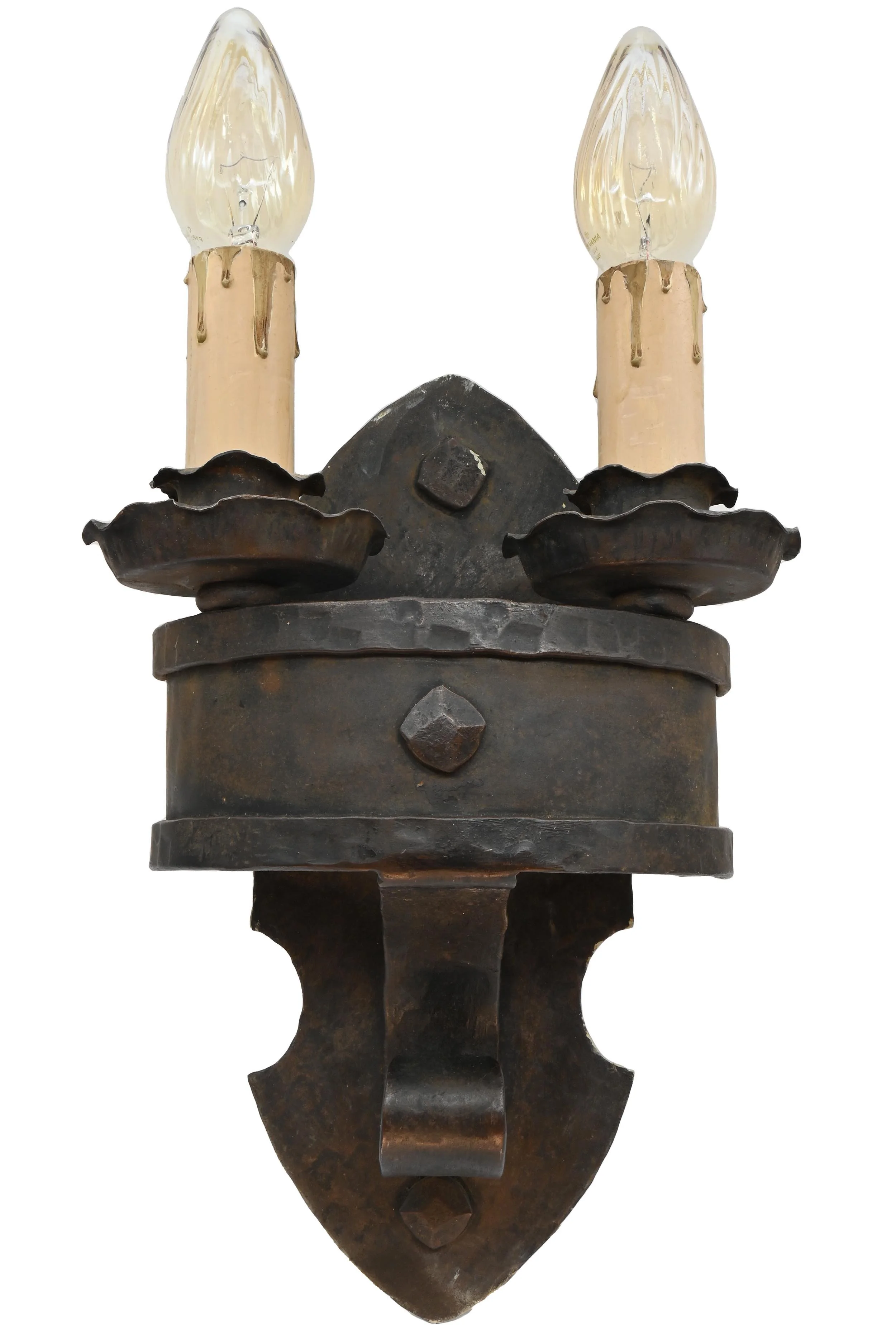 large+tudor+2+candle+1.jpg