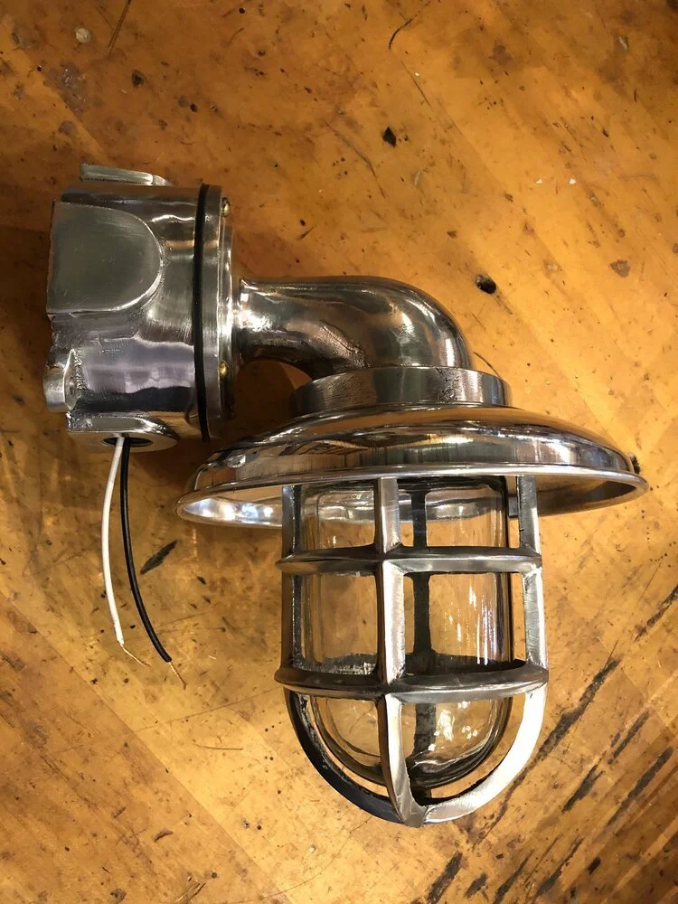 62047+aluminum+bulkhead+sconce+1.jpg