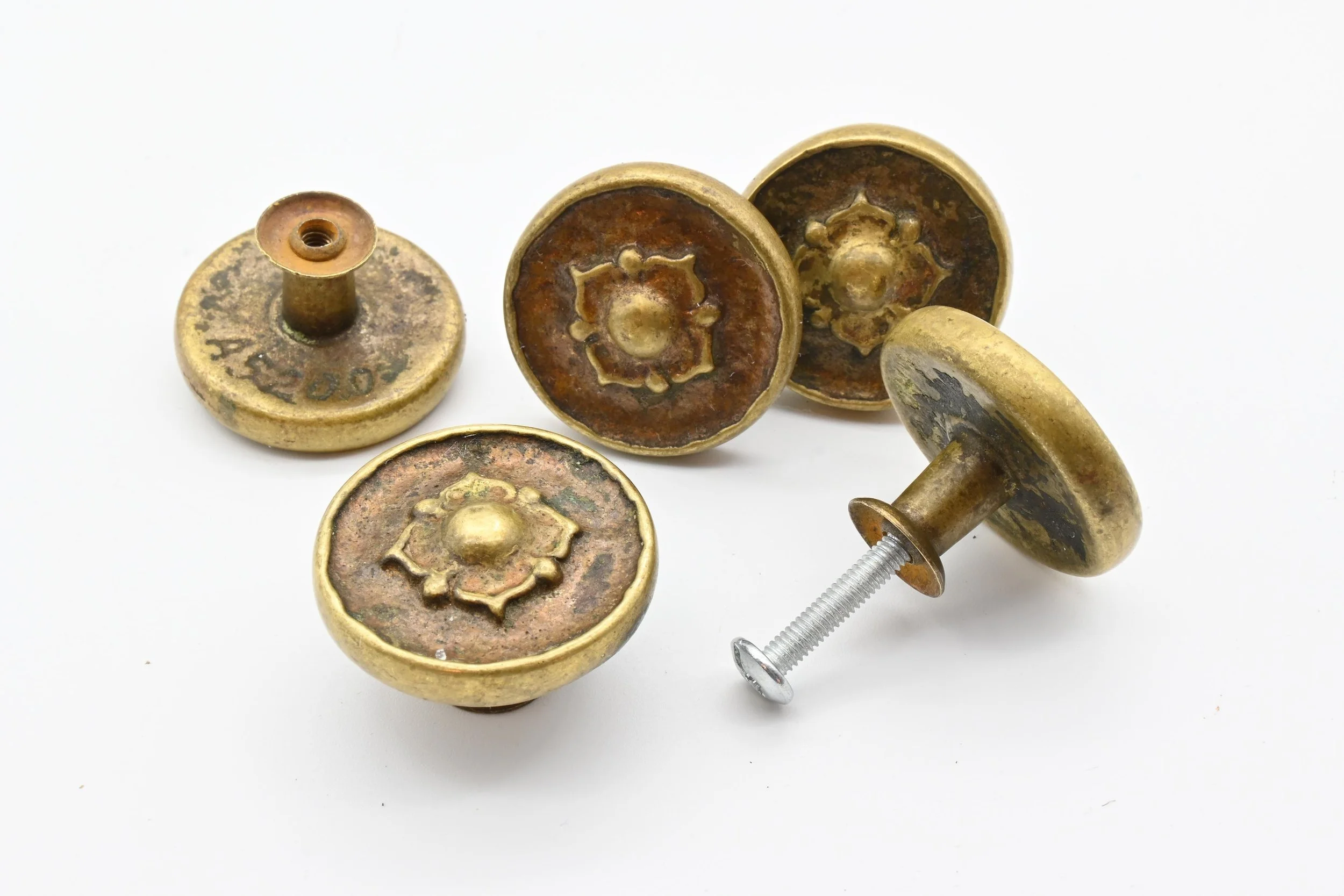 61685+knobs+iberian+baroque+2.jpg
