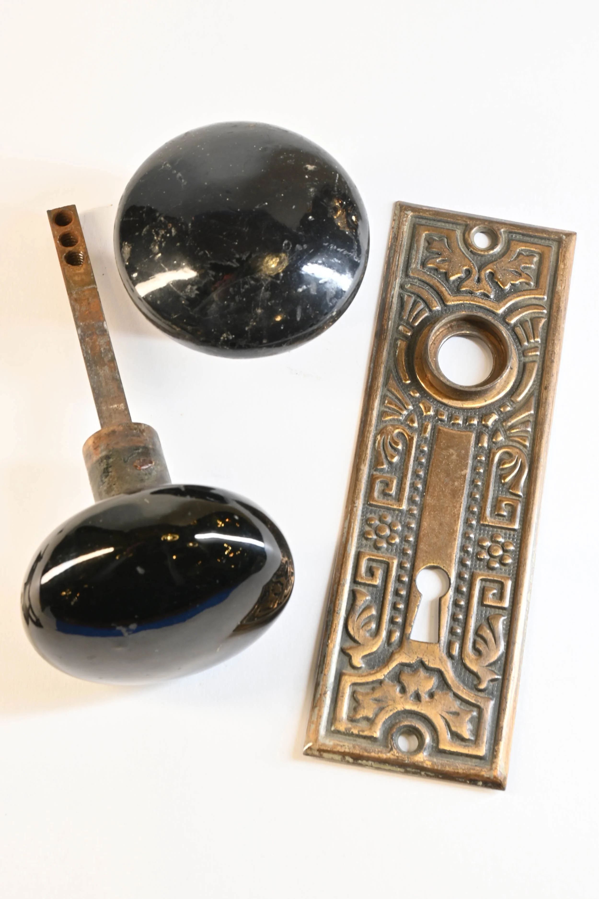 49298+six+black+porcelain+stamped+brass+sets+knob+plate.jpg